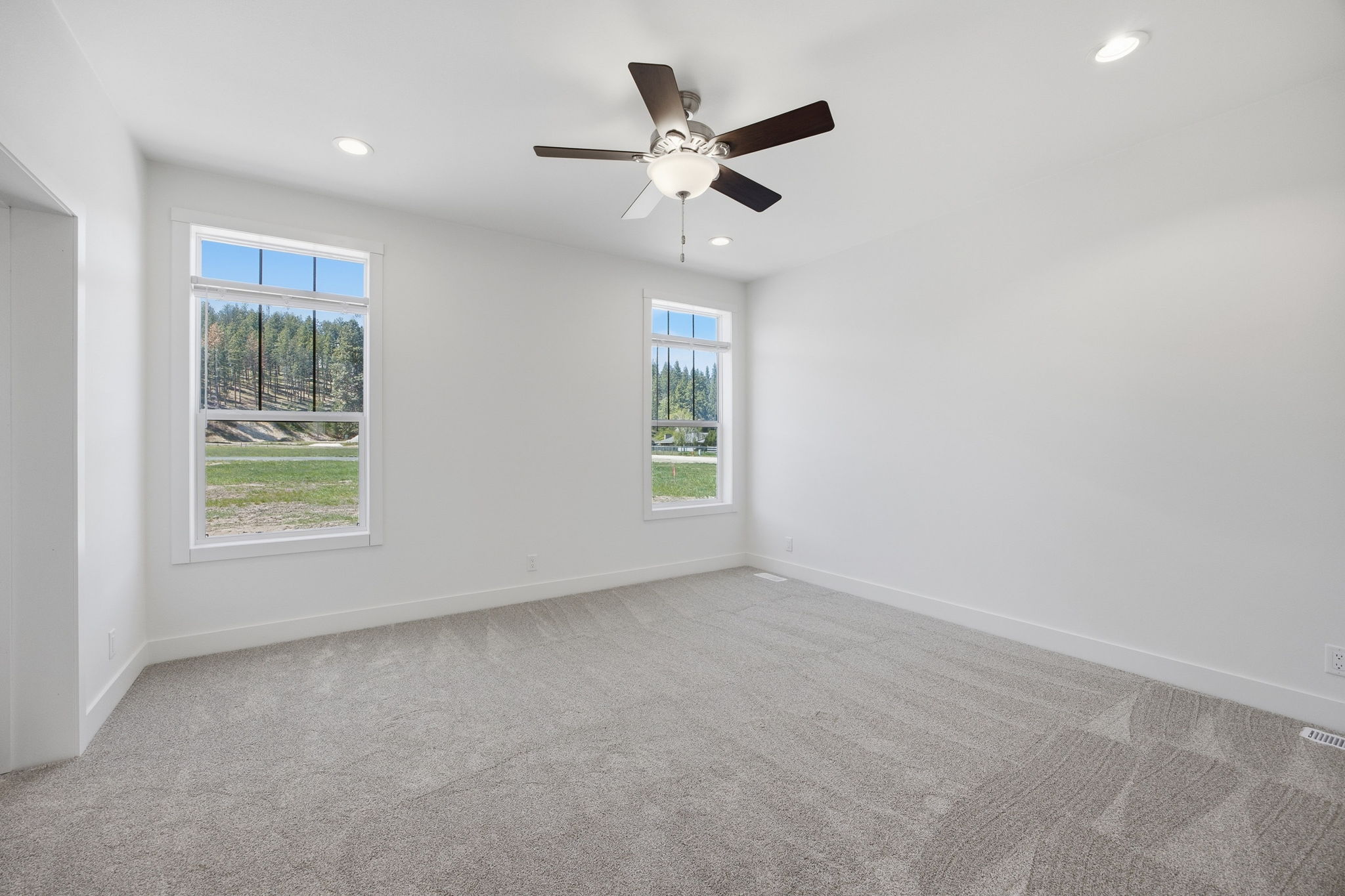 110 Nicholson Way Property Photo 23