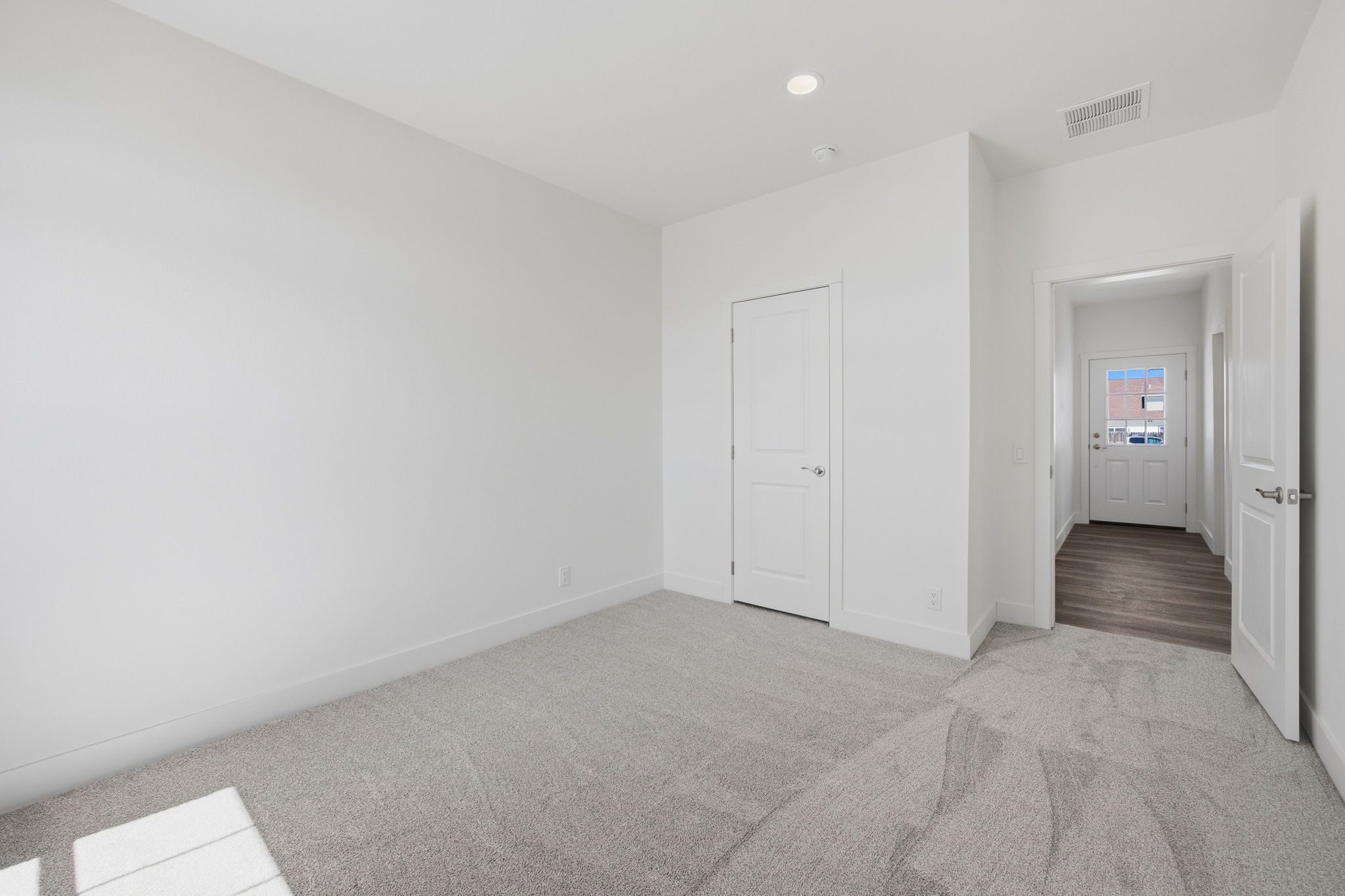 110 Nicholson Way Property Photo 31
