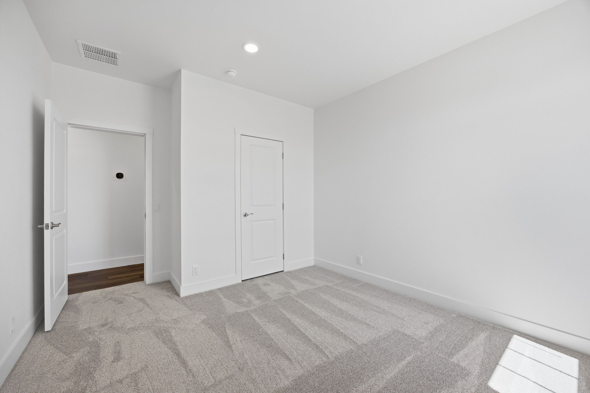110 Nicholson Way Property Photo 35