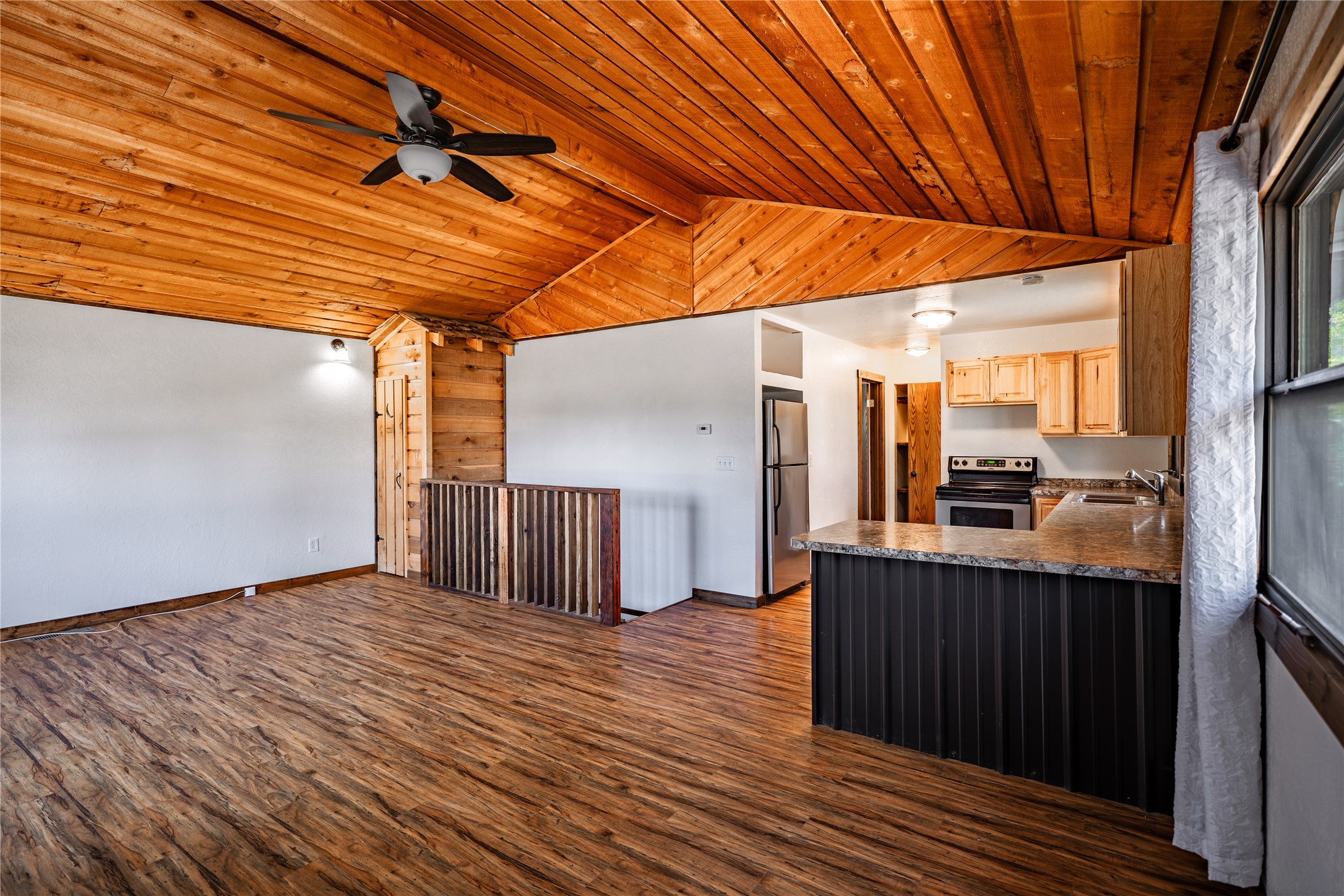 110 4th Street N Property Photo 5