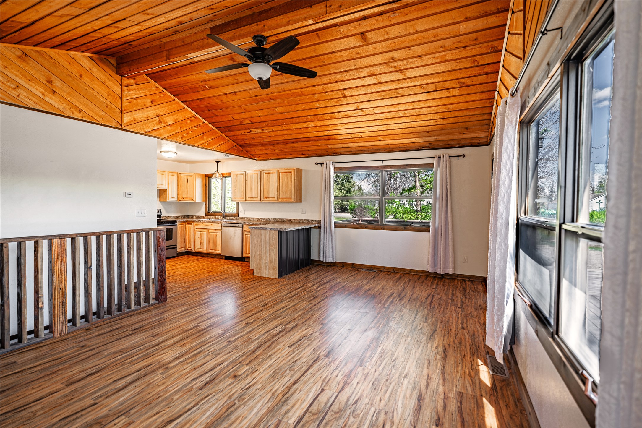 110 4th Street N Property Photo 6