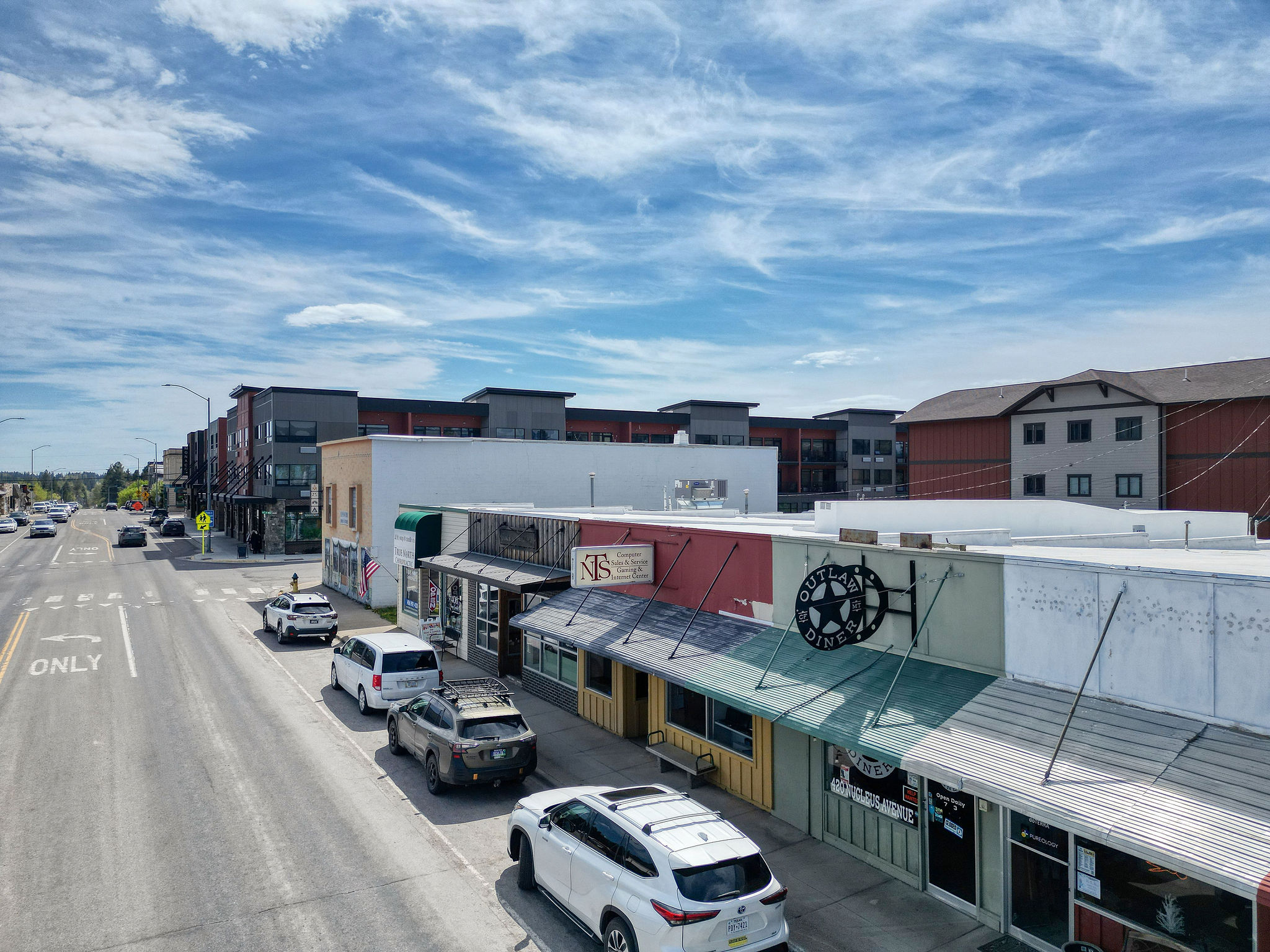 420 Nucleus Avenue Property Photo 4