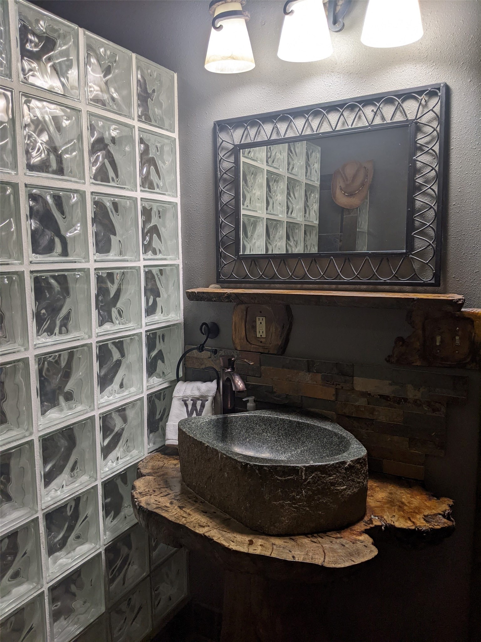 70 Mountain Road Property Photo 63