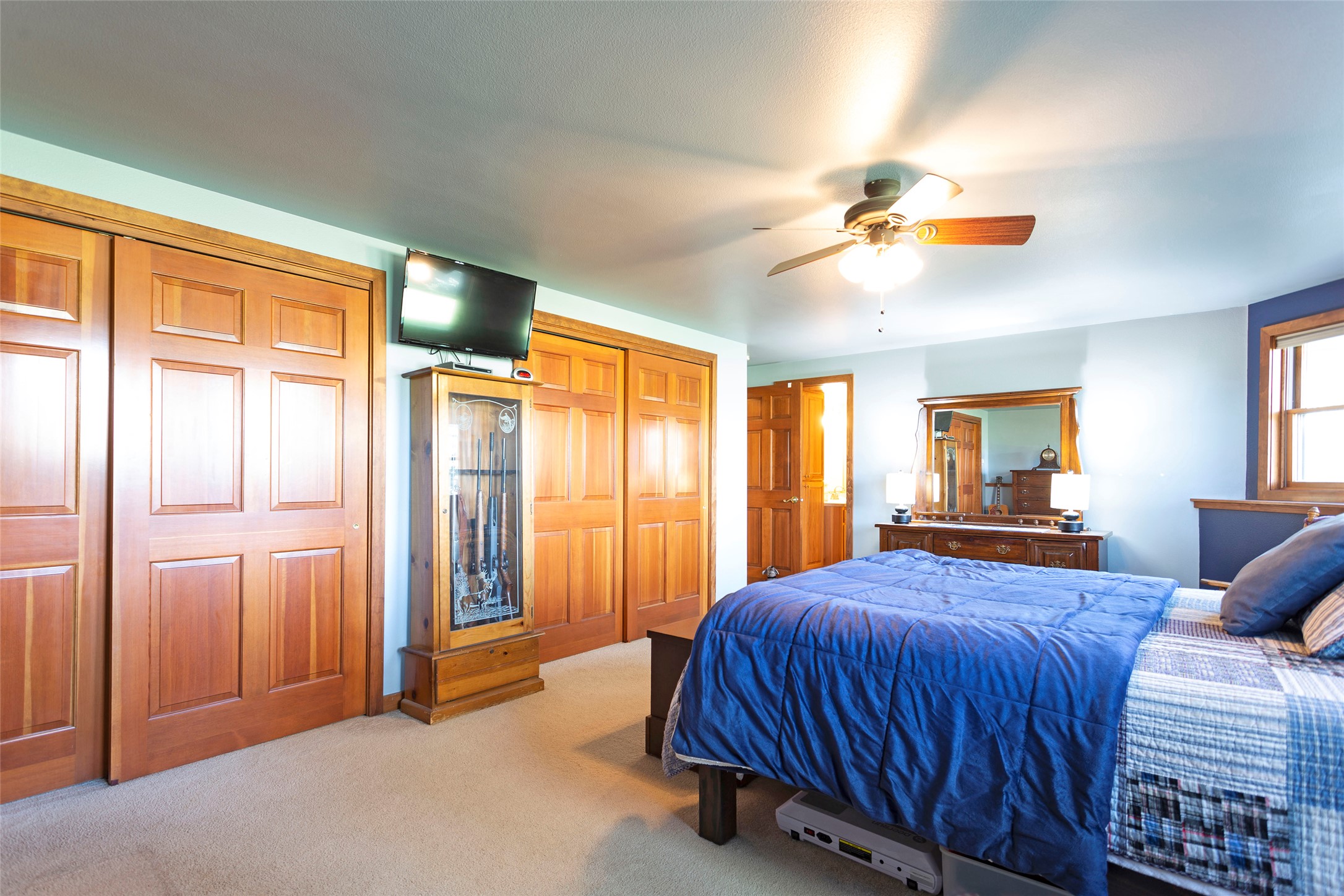 1741 Sutherland Lane Property Photo 11
