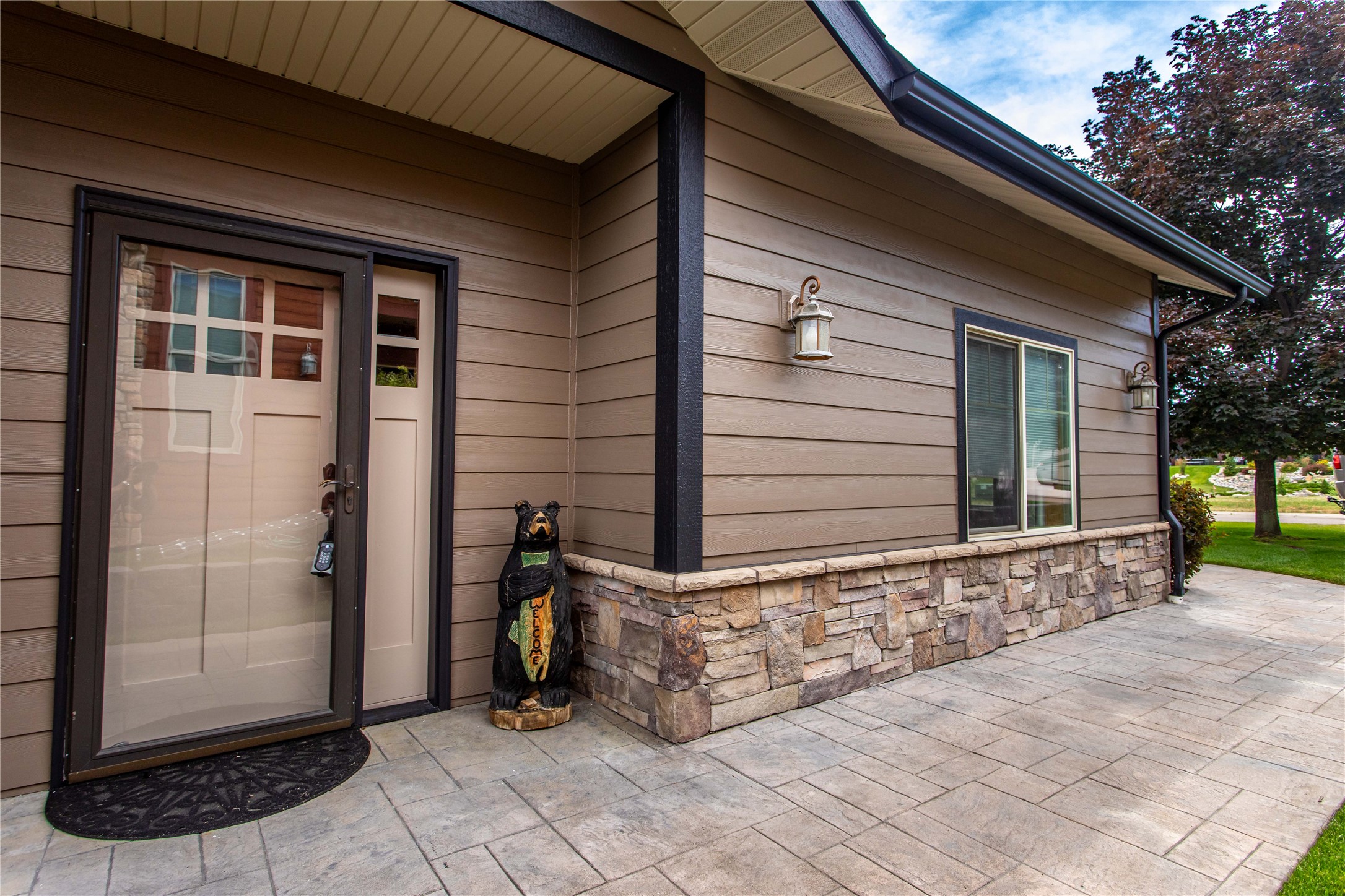 407 White Fox Run Property Photo 6