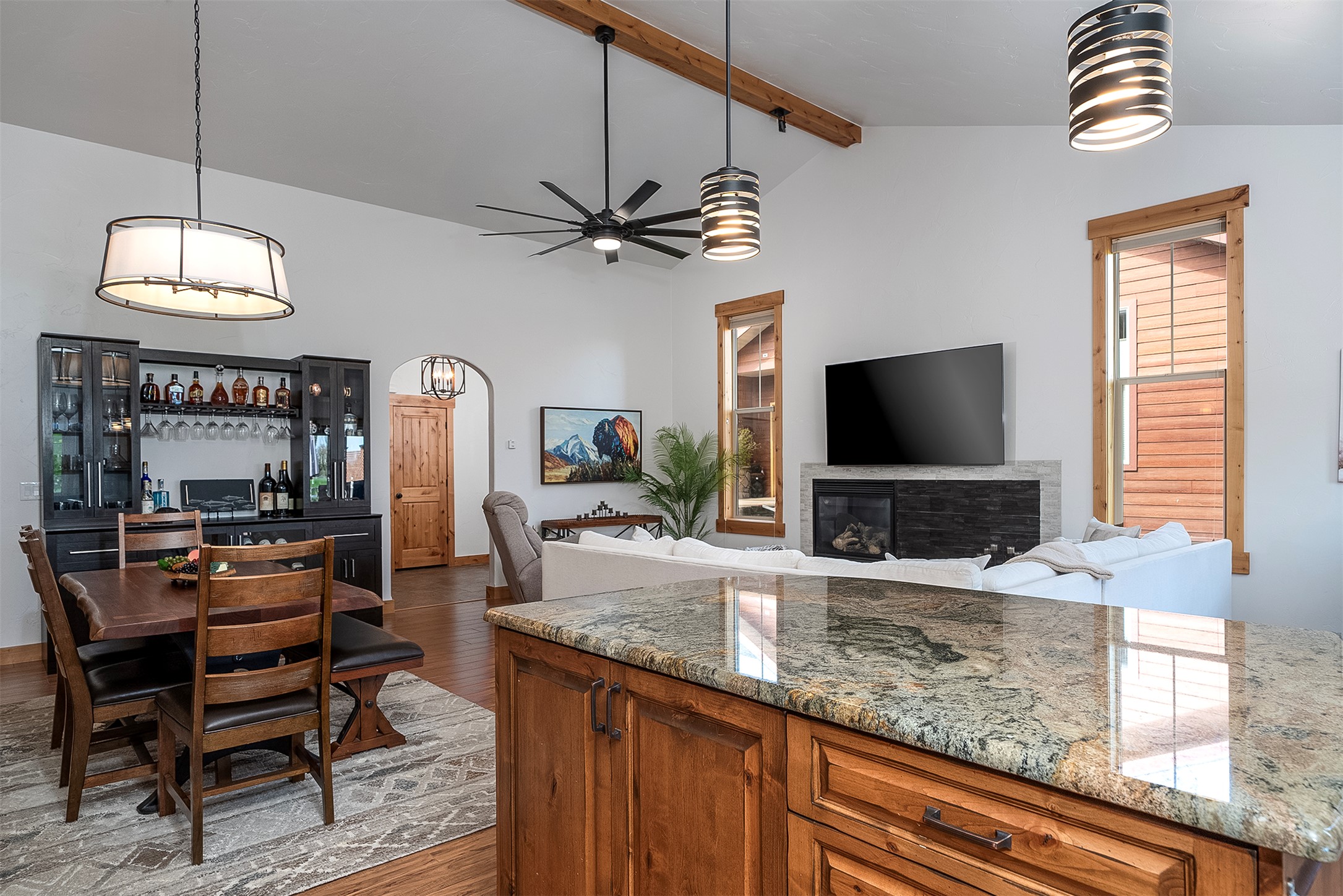 407 White Fox Run Property Photo 11