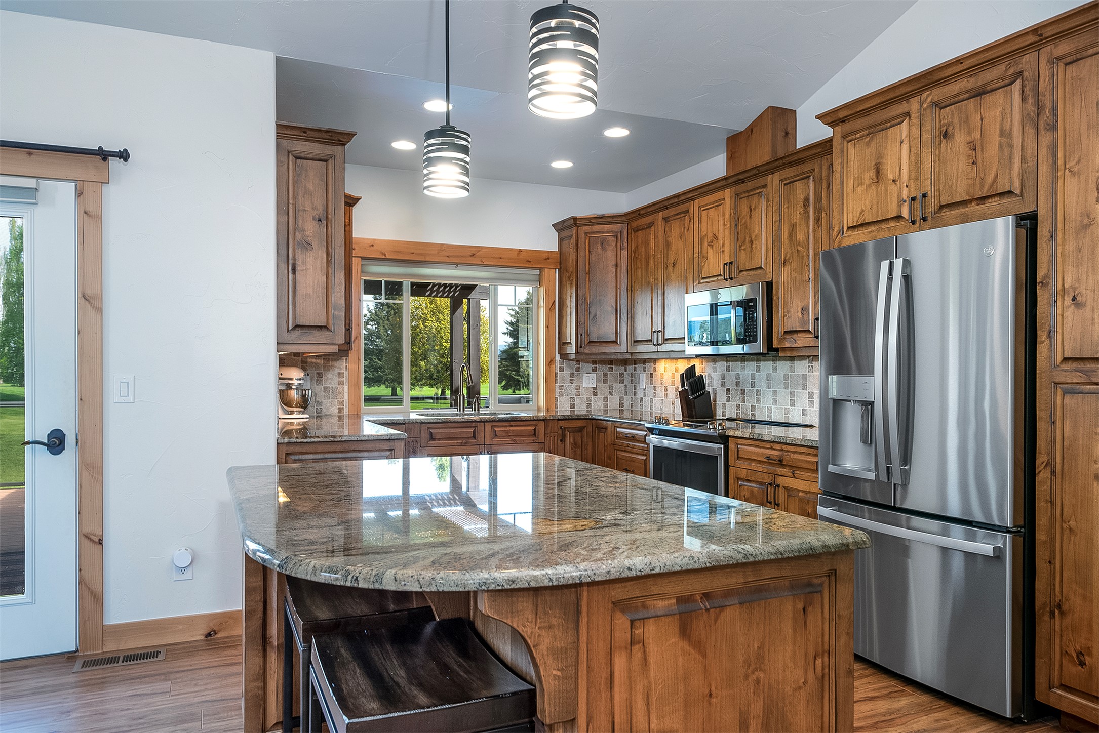 407 White Fox Run Property Photo 14