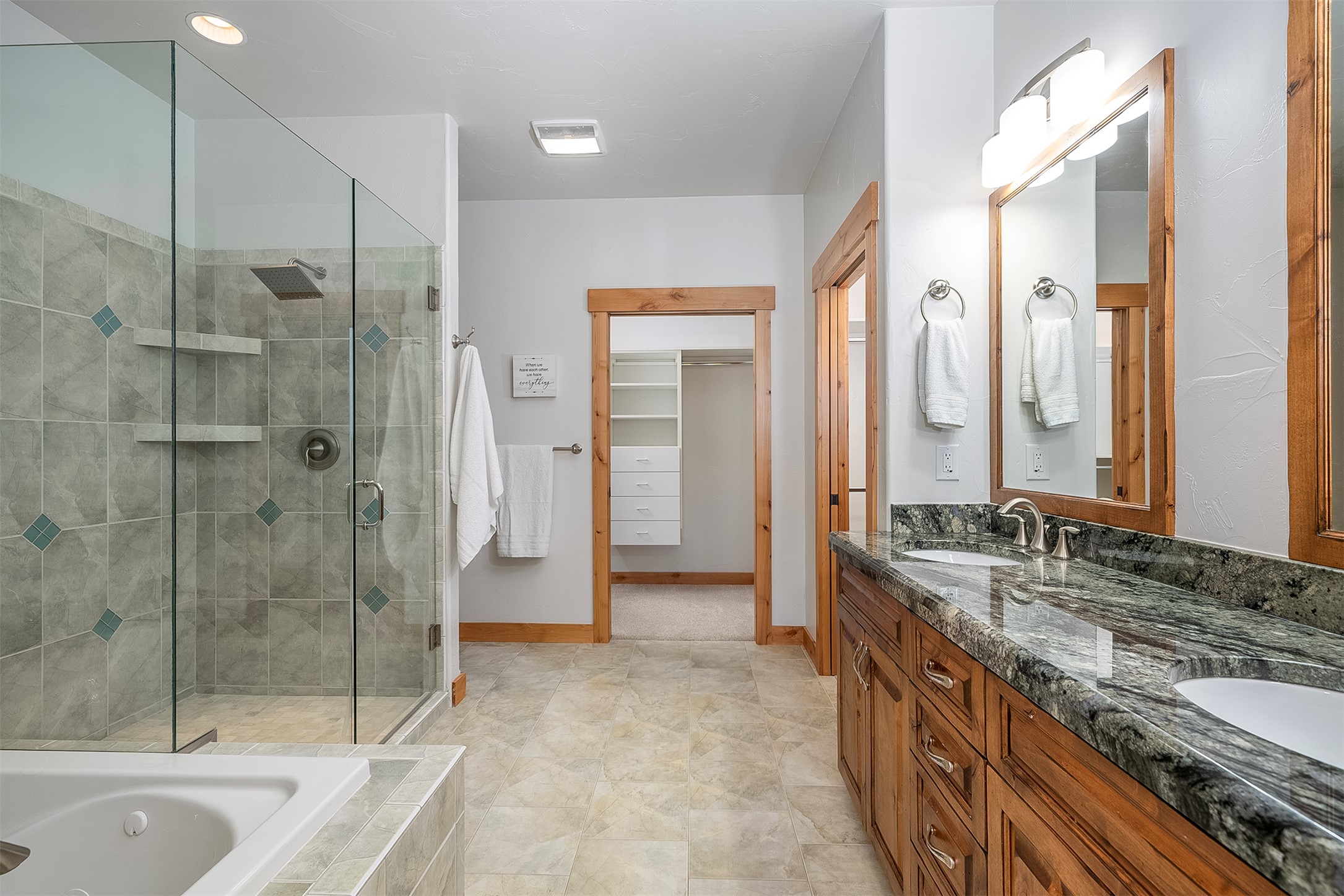 407 White Fox Run Property Photo 22