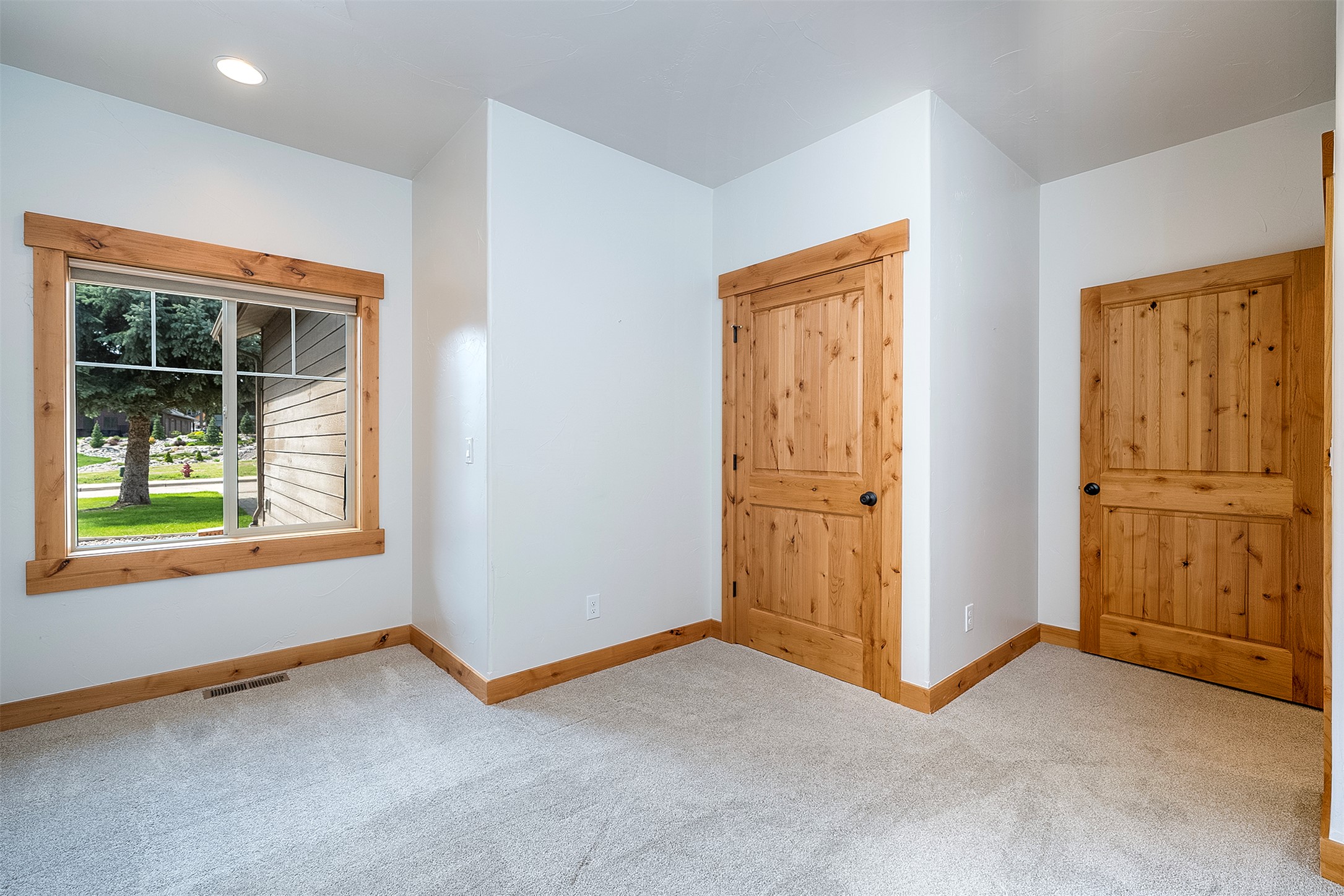 407 White Fox Run Property Photo 27