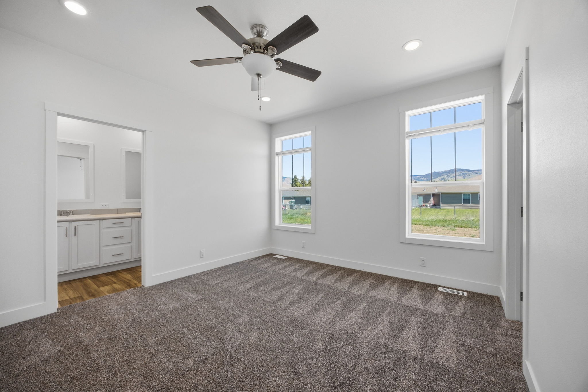 131 Nicholson Way Property Photo 24