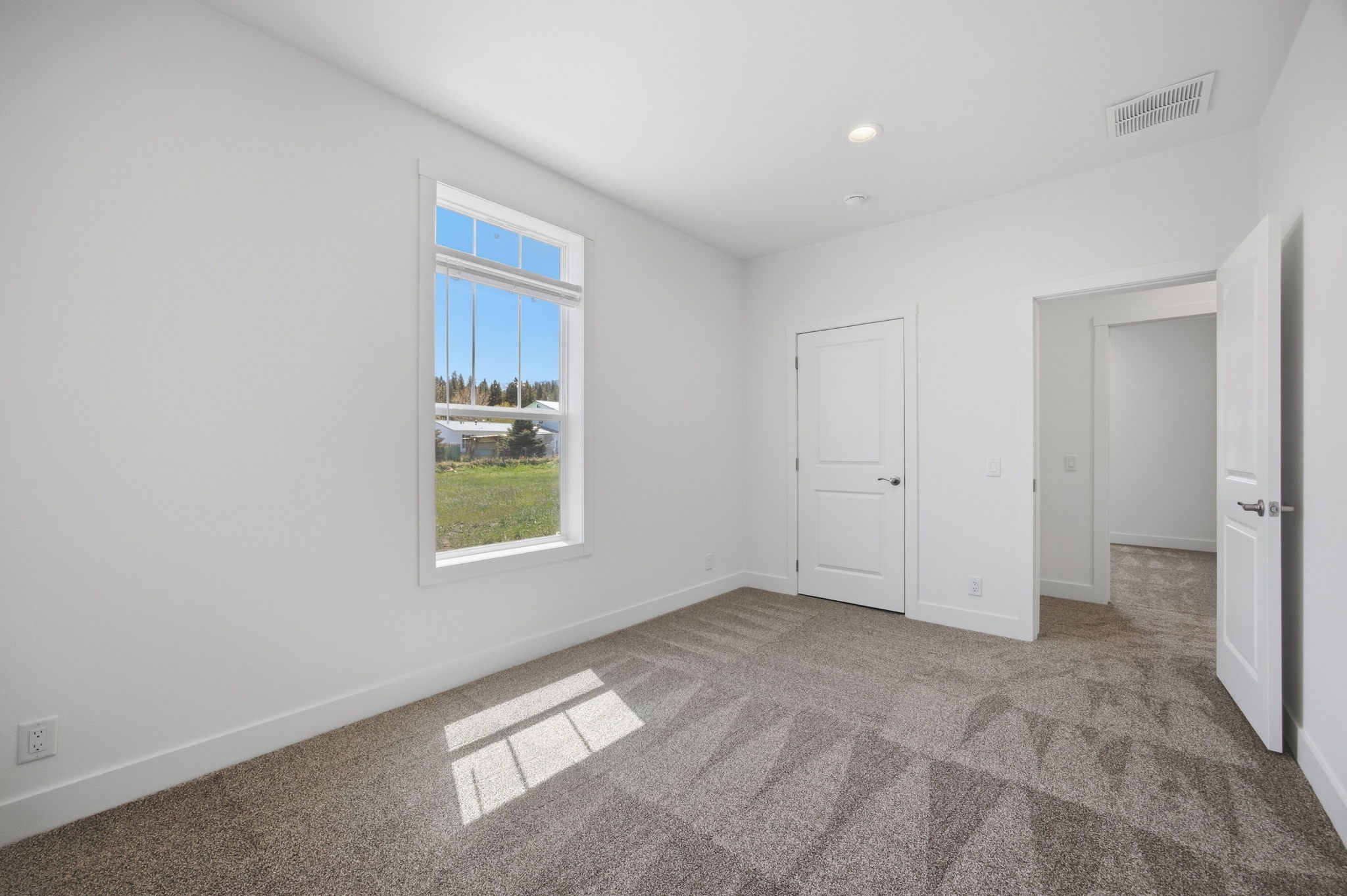 131 Nicholson Way Property Photo 34