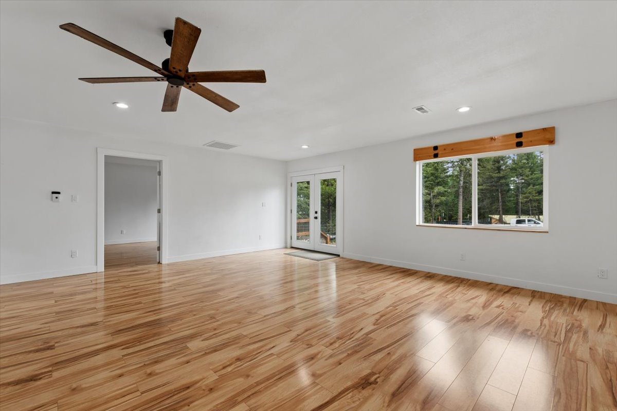 352 Whitetail Meadow Road Property Photo 12