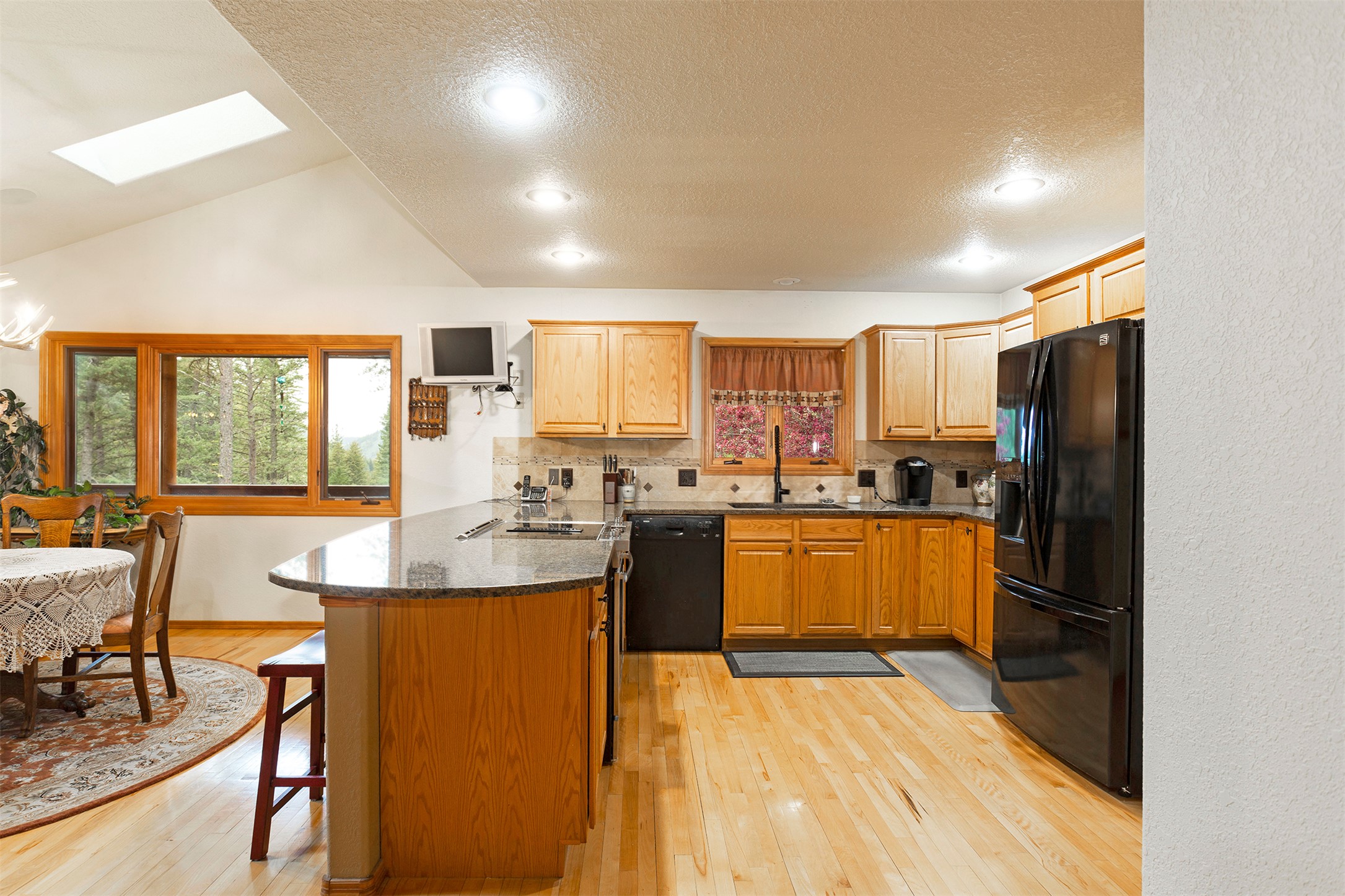 16619 Hwy 93 N Property Photo 11