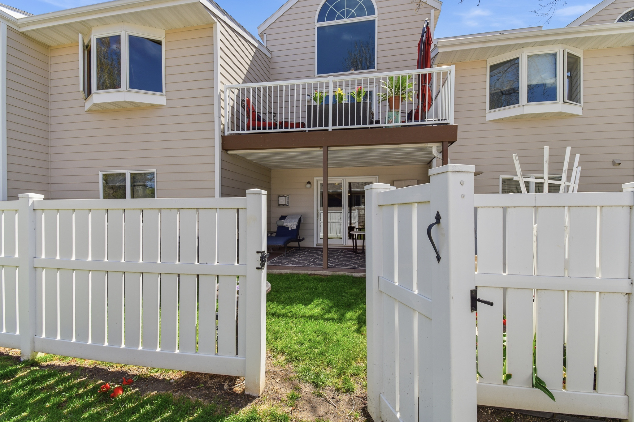 3204 Meadowood Lane 2d Property Photo 2