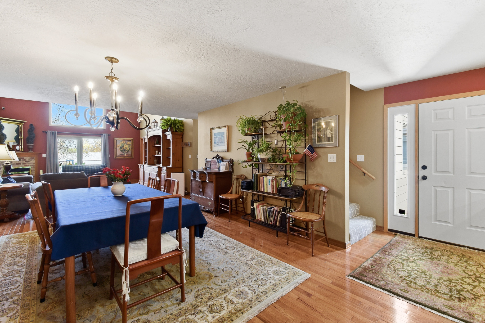 3204 Meadowood Lane 2d Property Photo 15