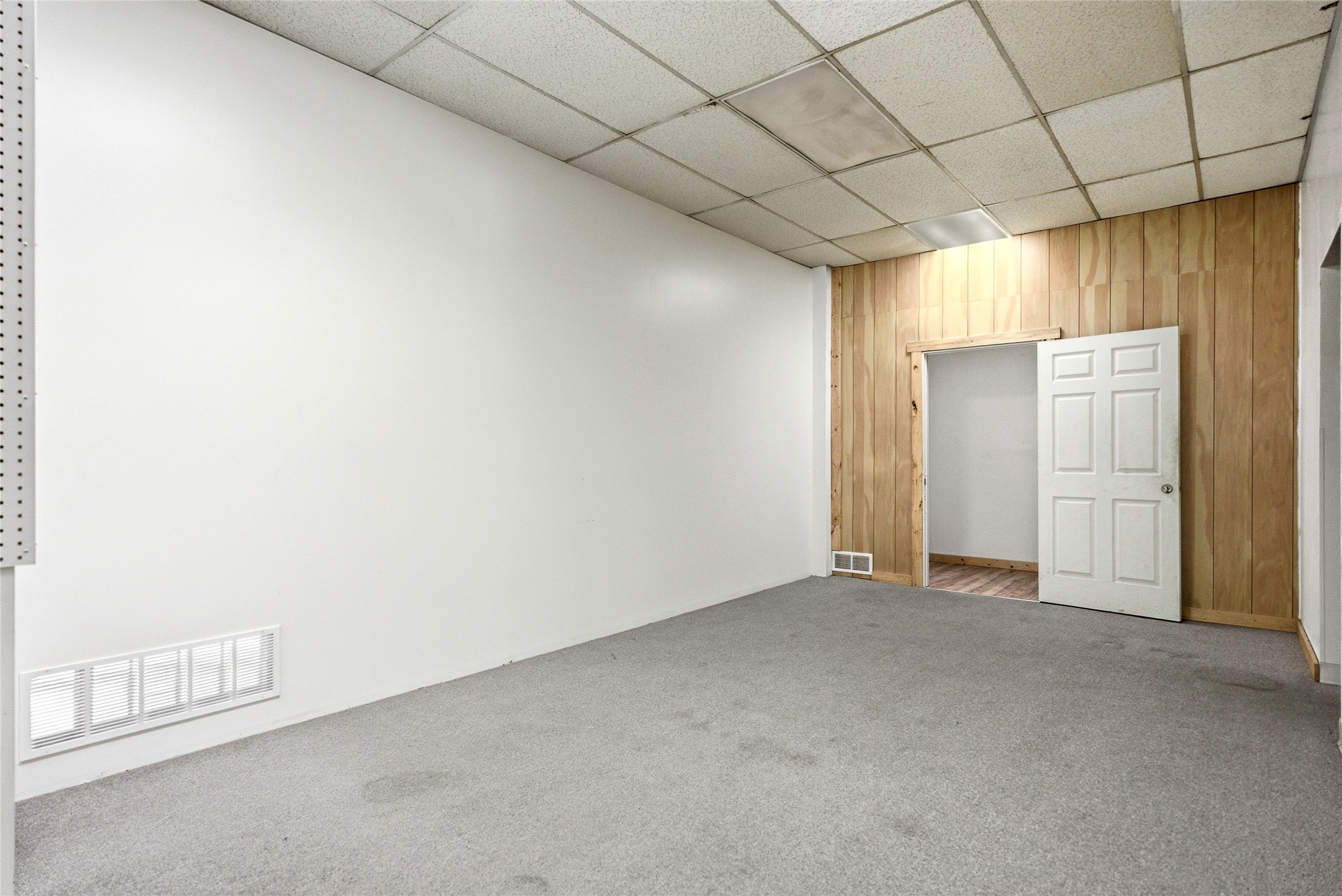 8280 Hwy 200 E Property Photo 11