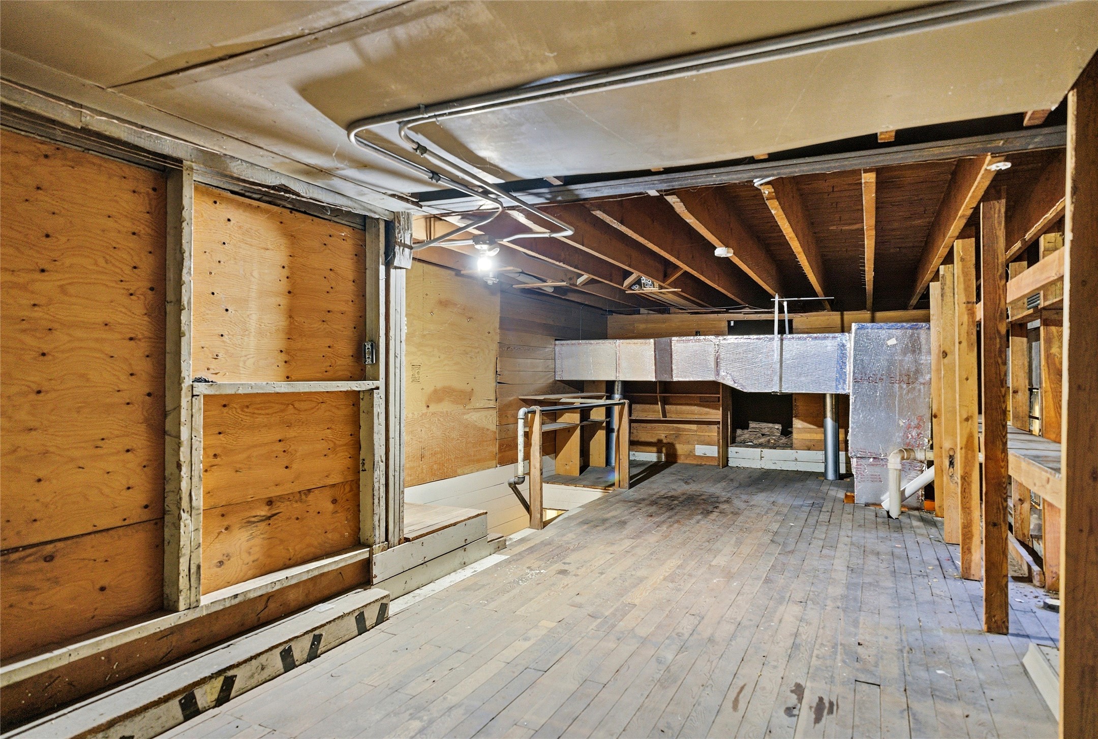 8280 Hwy 200 E Property Photo 15