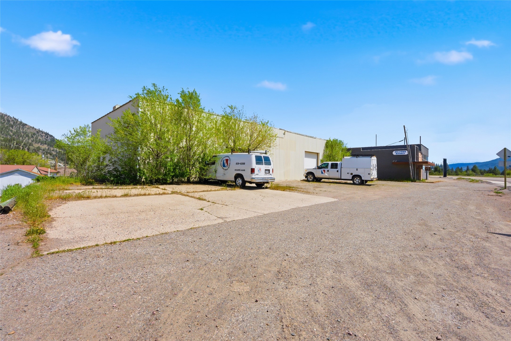 8280 Hwy 200 E Property Photo 34