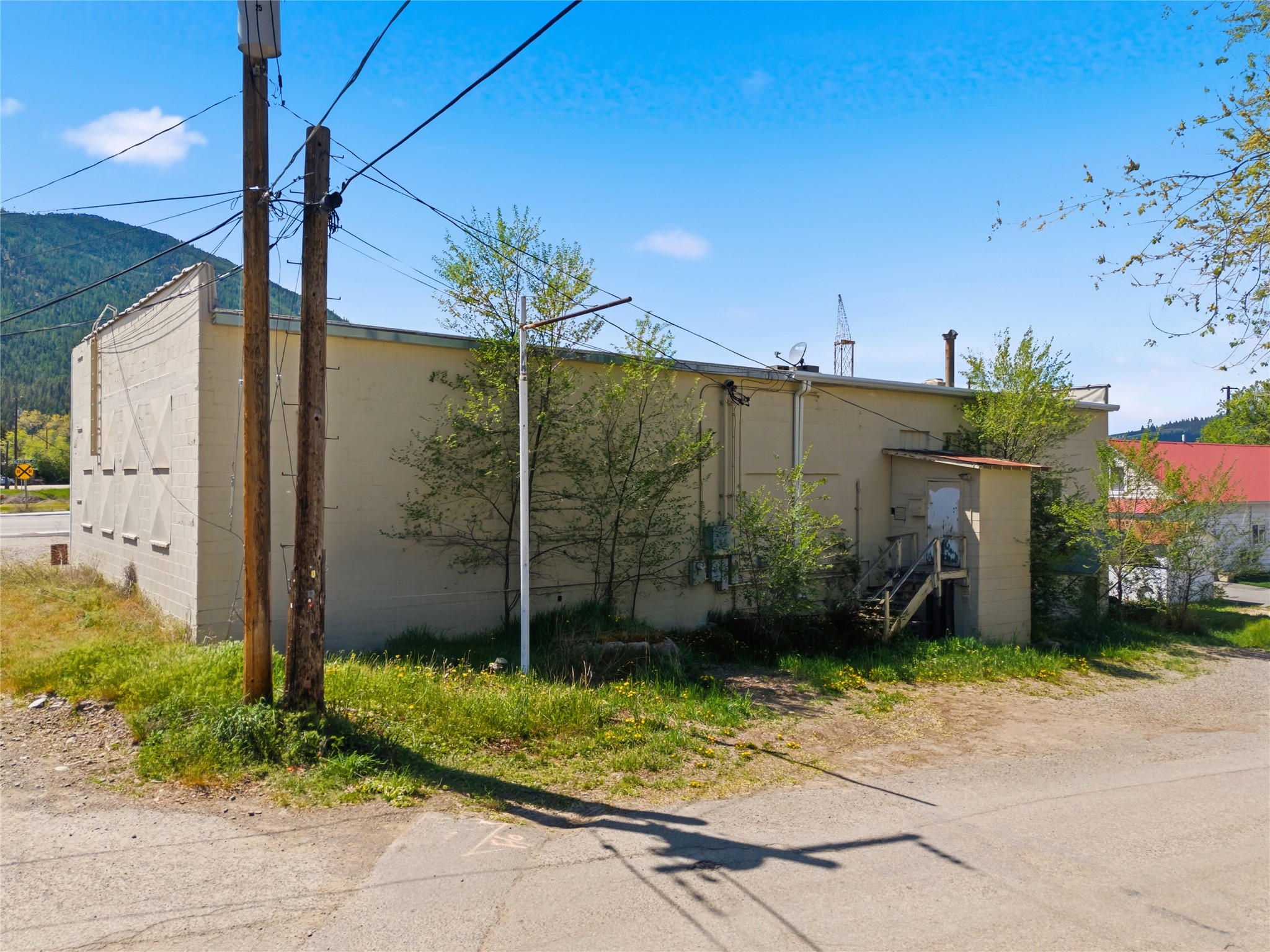 8280 Hwy 200 E Property Photo 39