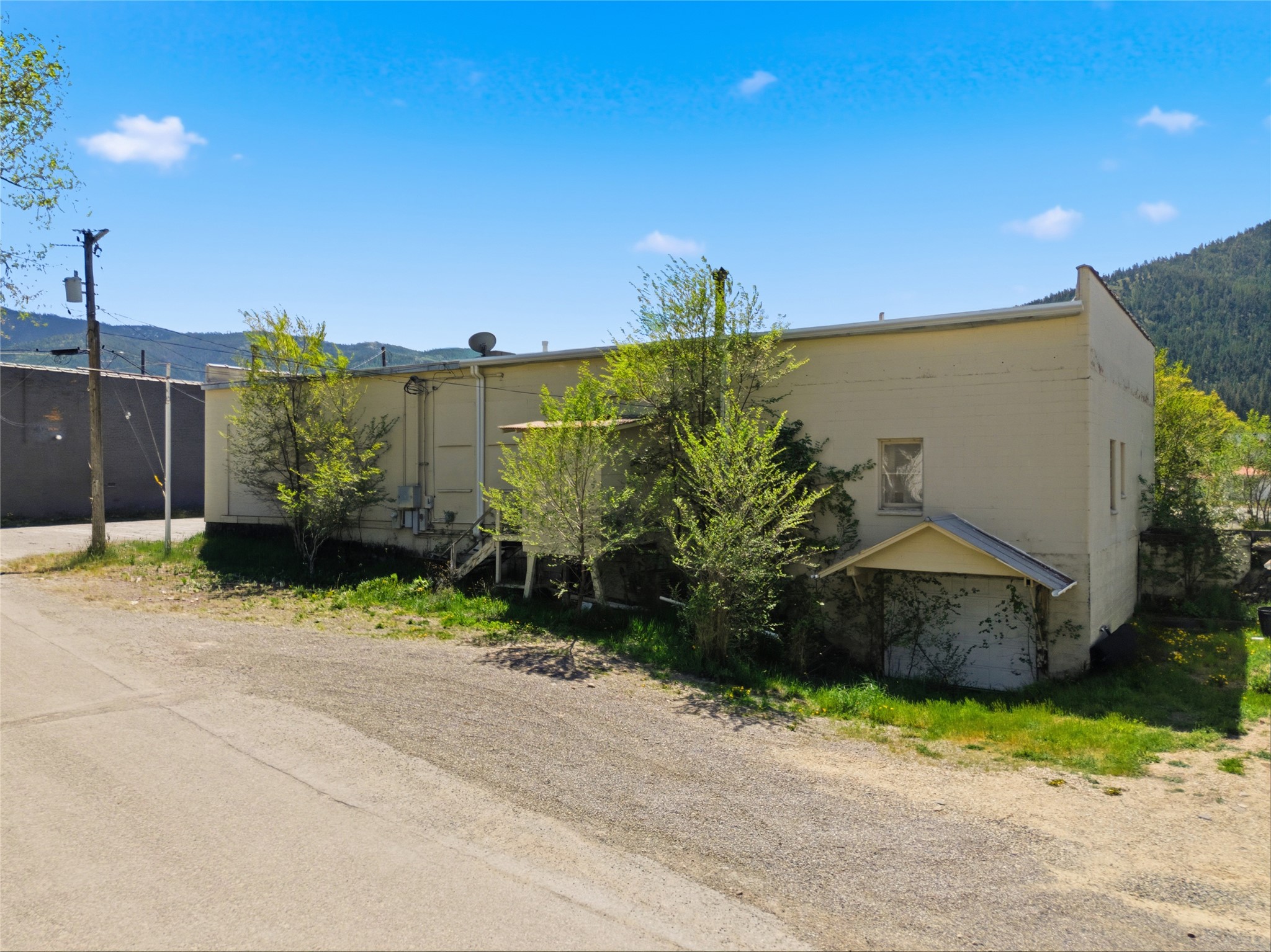 8280 Hwy 200 E Property Photo 40