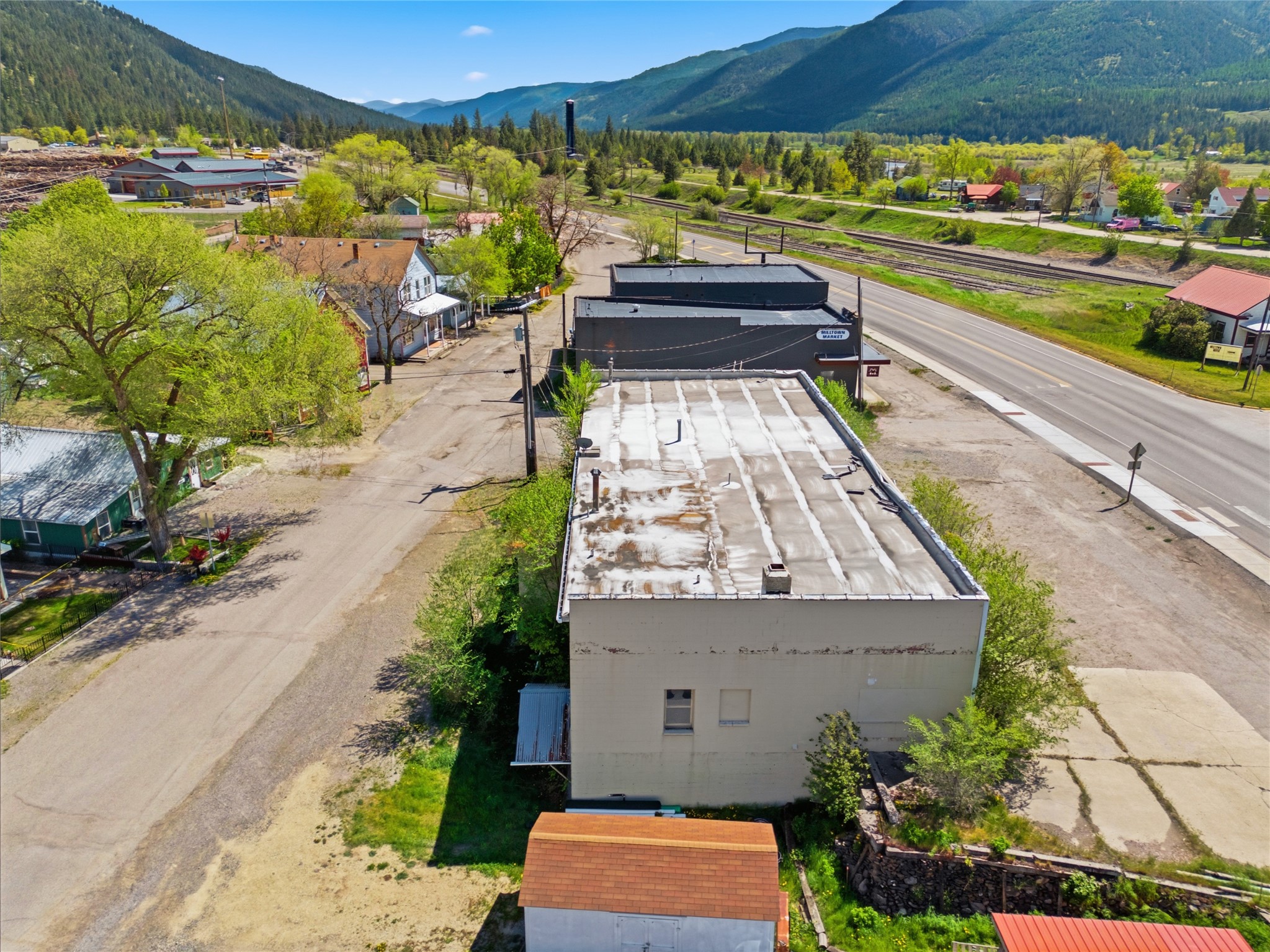 8280 Hwy 200 E Property Photo 42