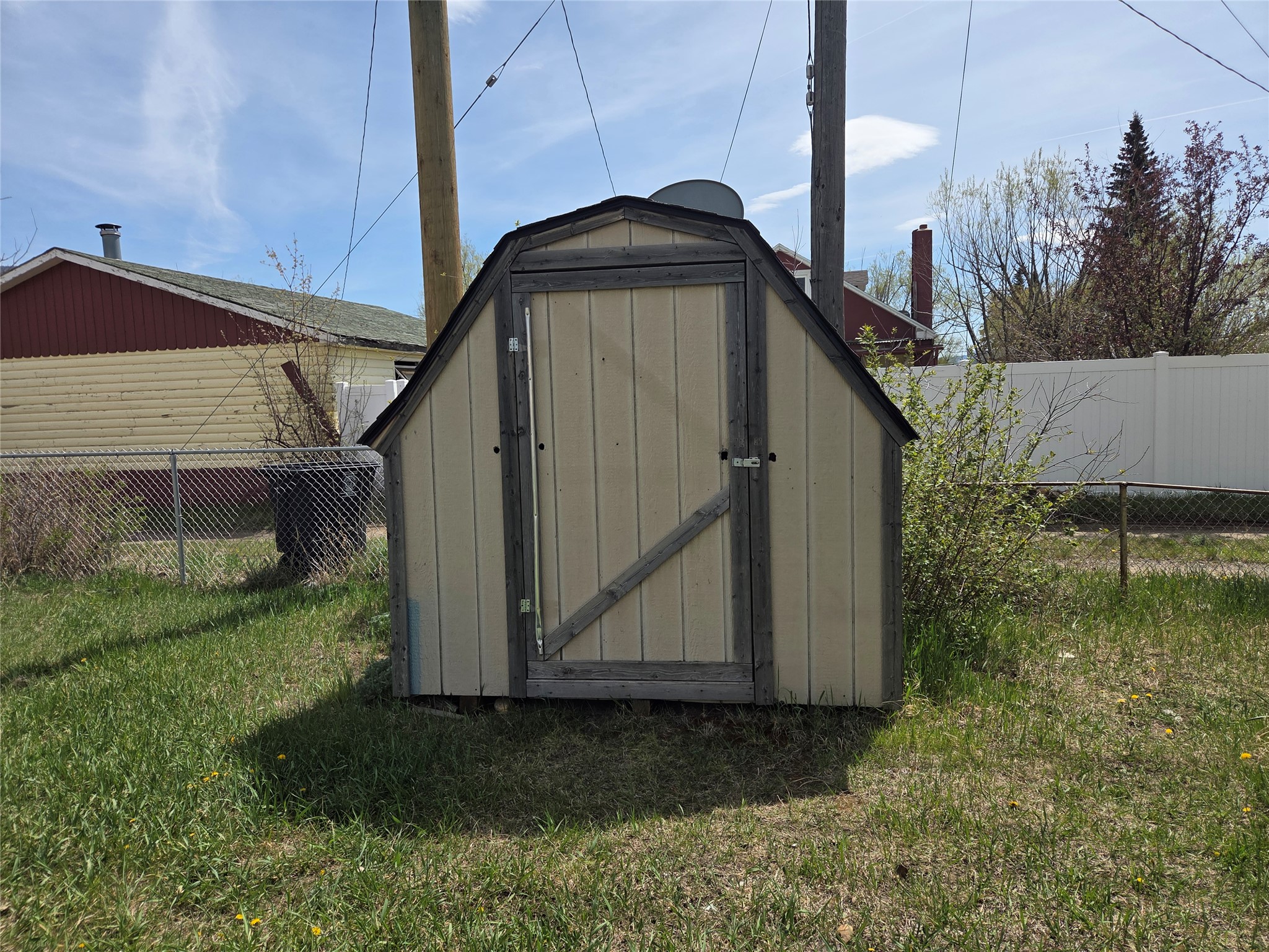 2904 Walnut Street Property Photo 4