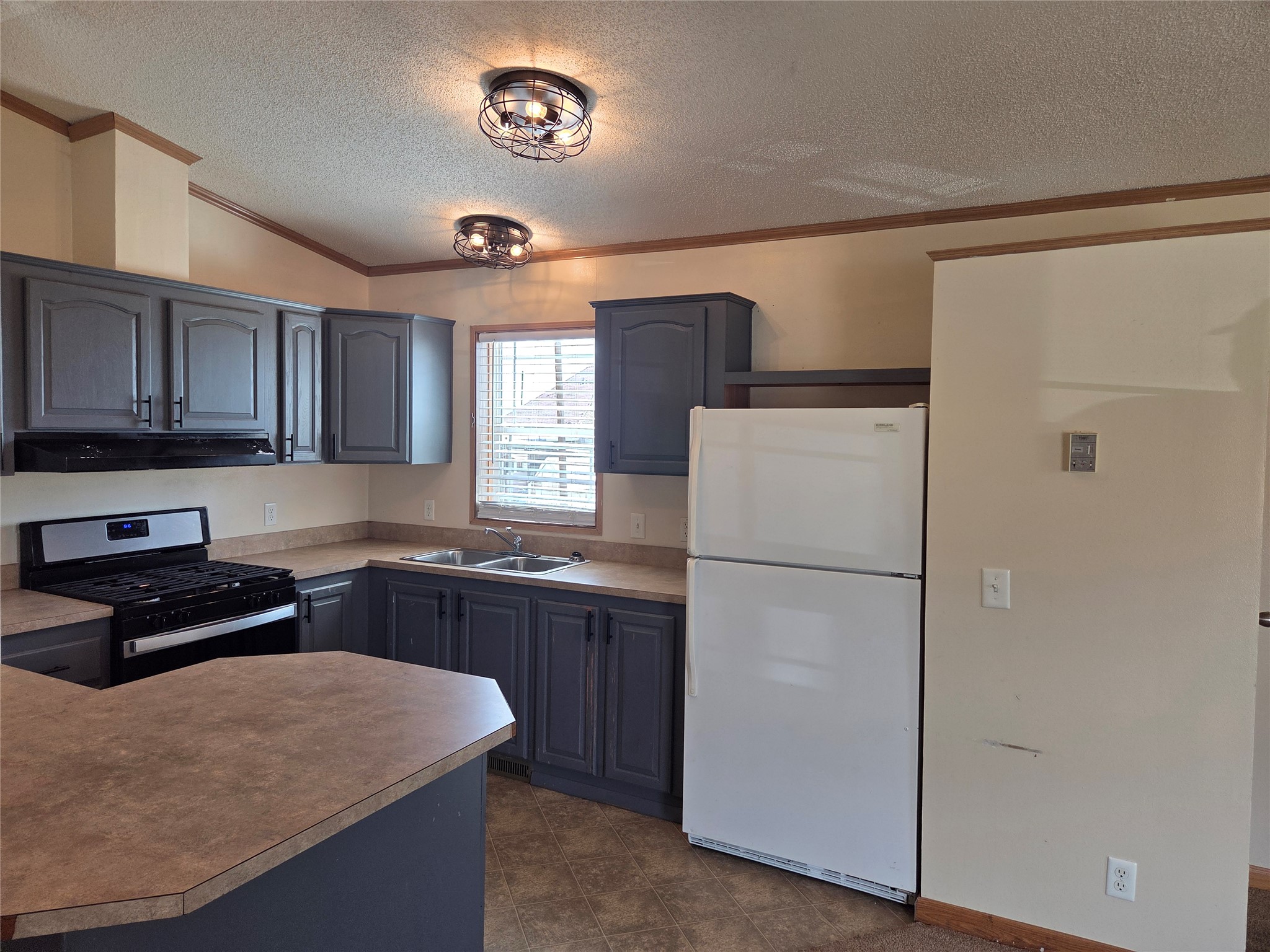 2904 Walnut Street Property Photo 8