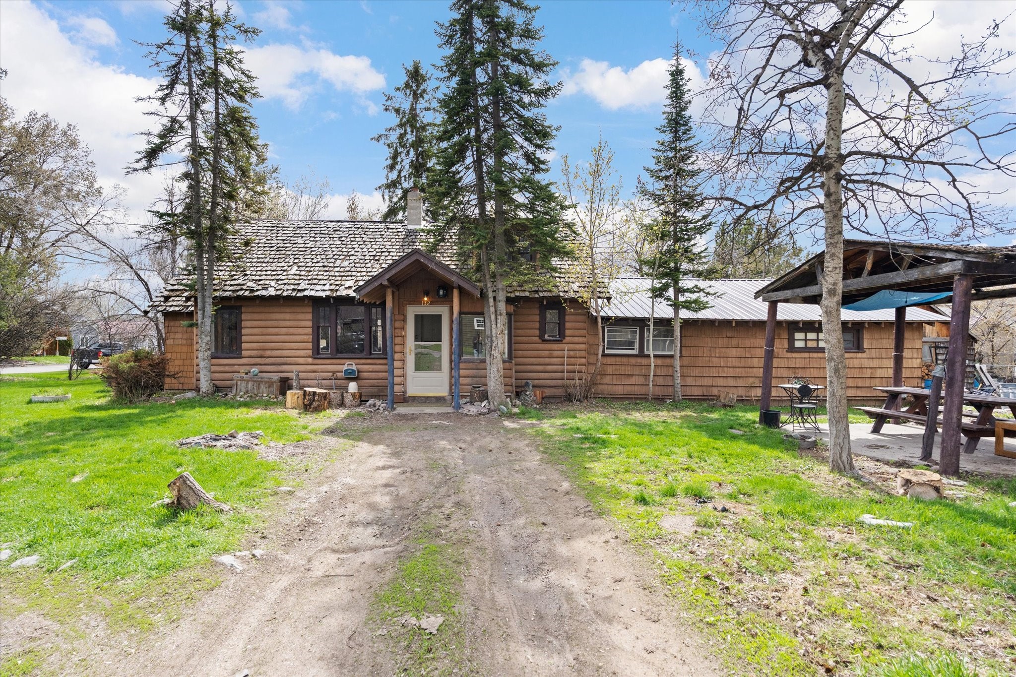 1312 2nd Avenue E Property Photo 3