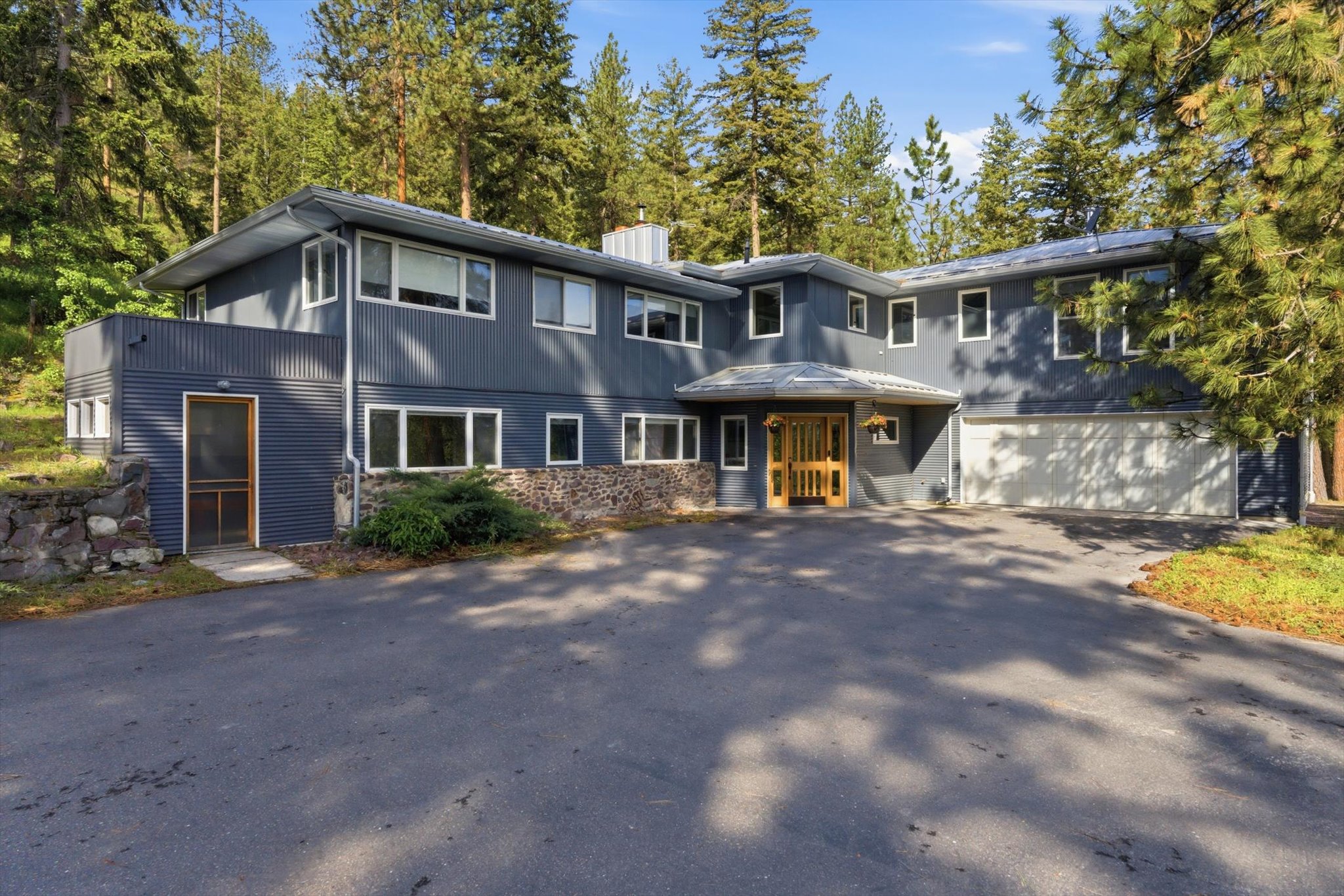 12505 Flora Drive Property Photo 1