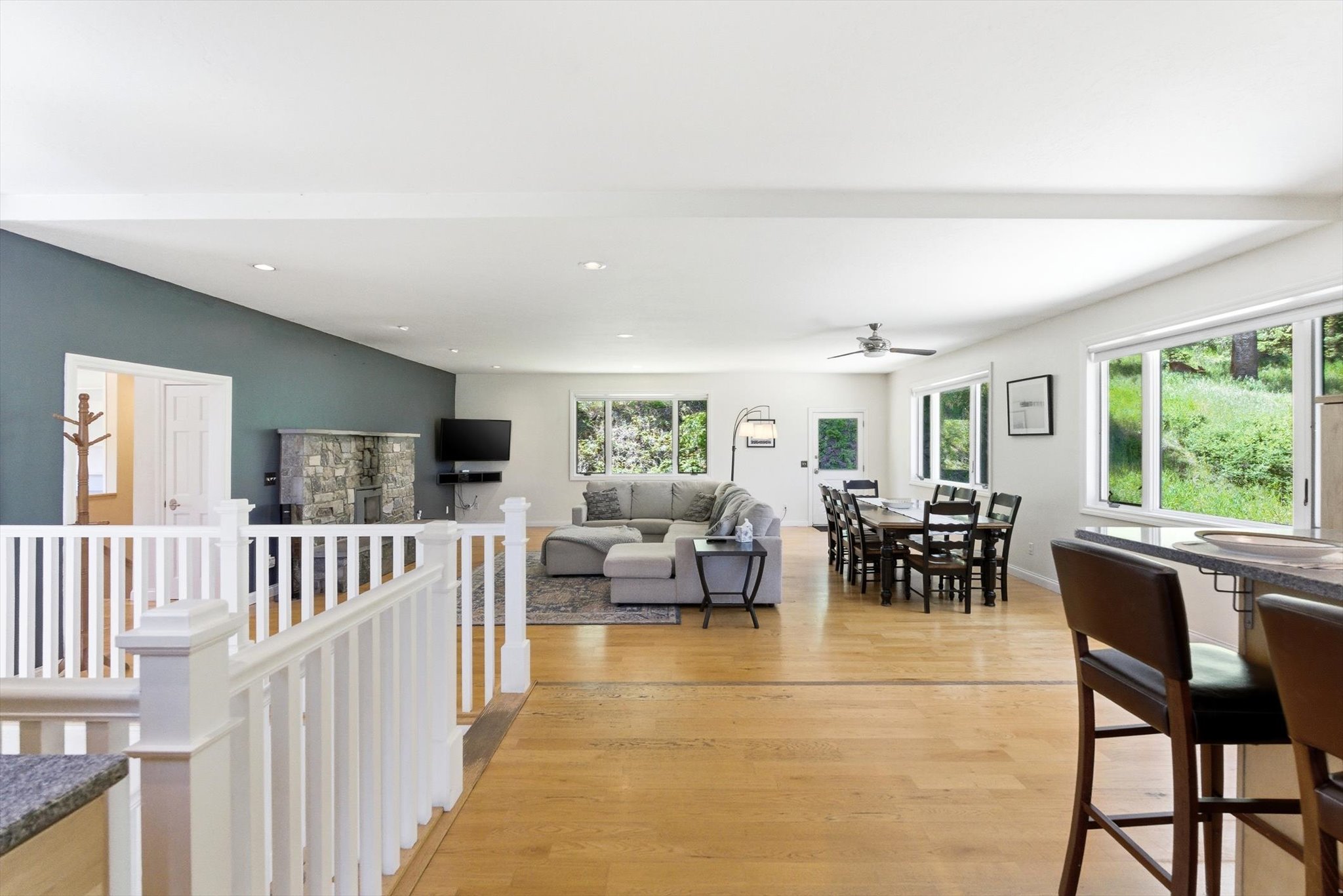 12505 Flora Drive Property Photo 6