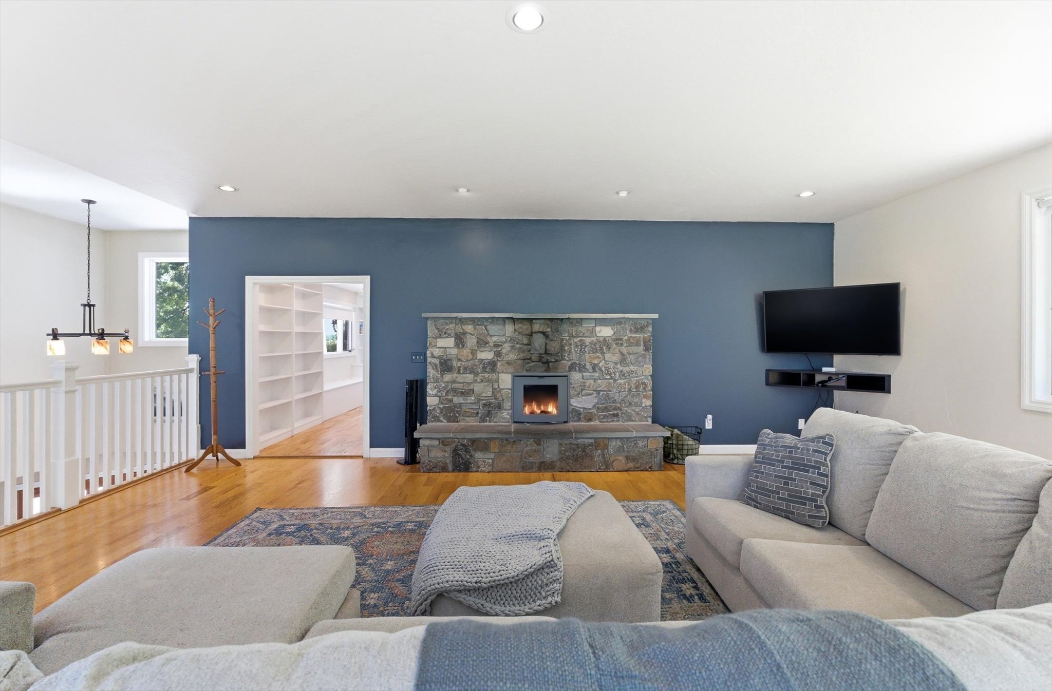 12505 Flora Drive Property Photo 8