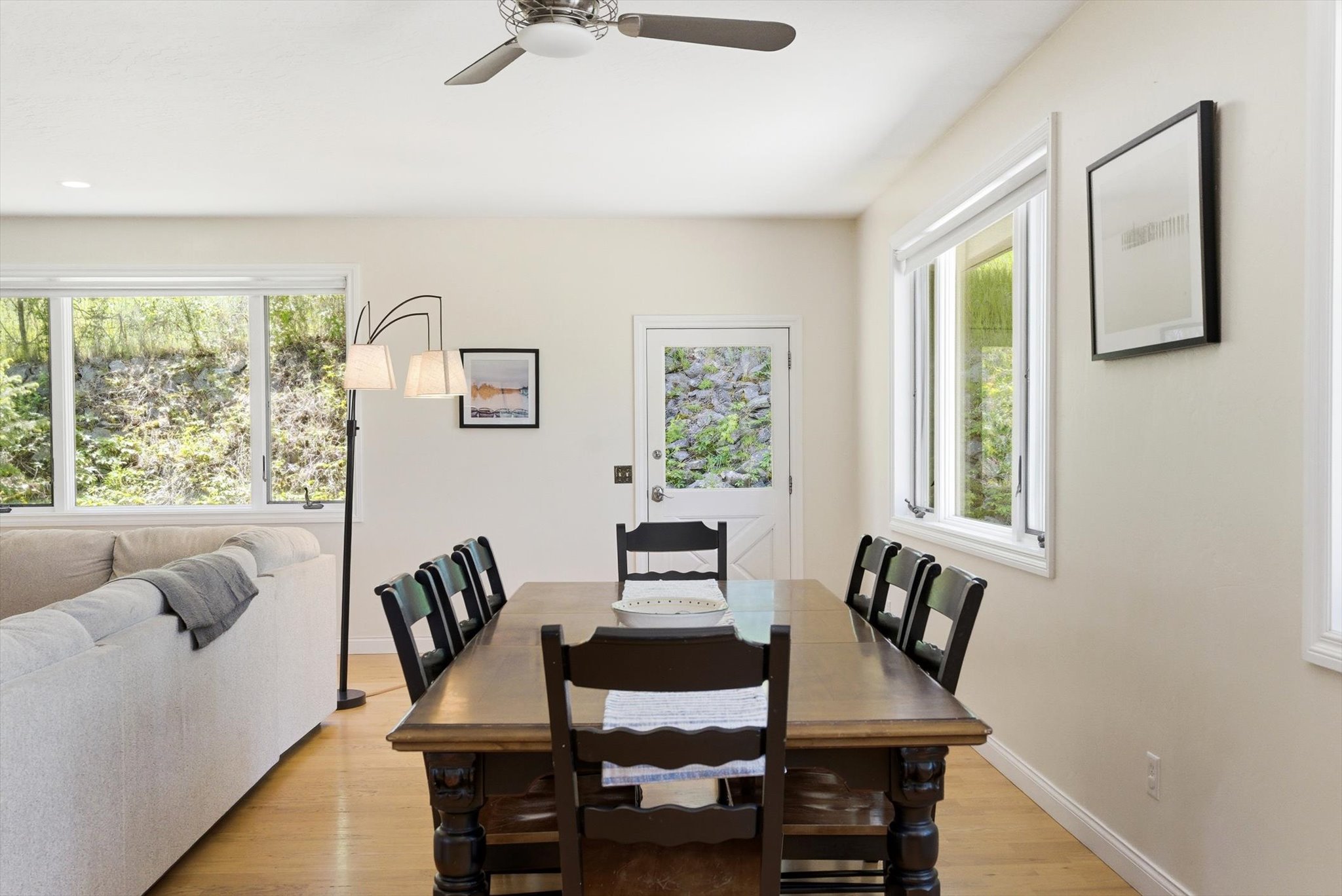 12505 Flora Drive Property Photo 10