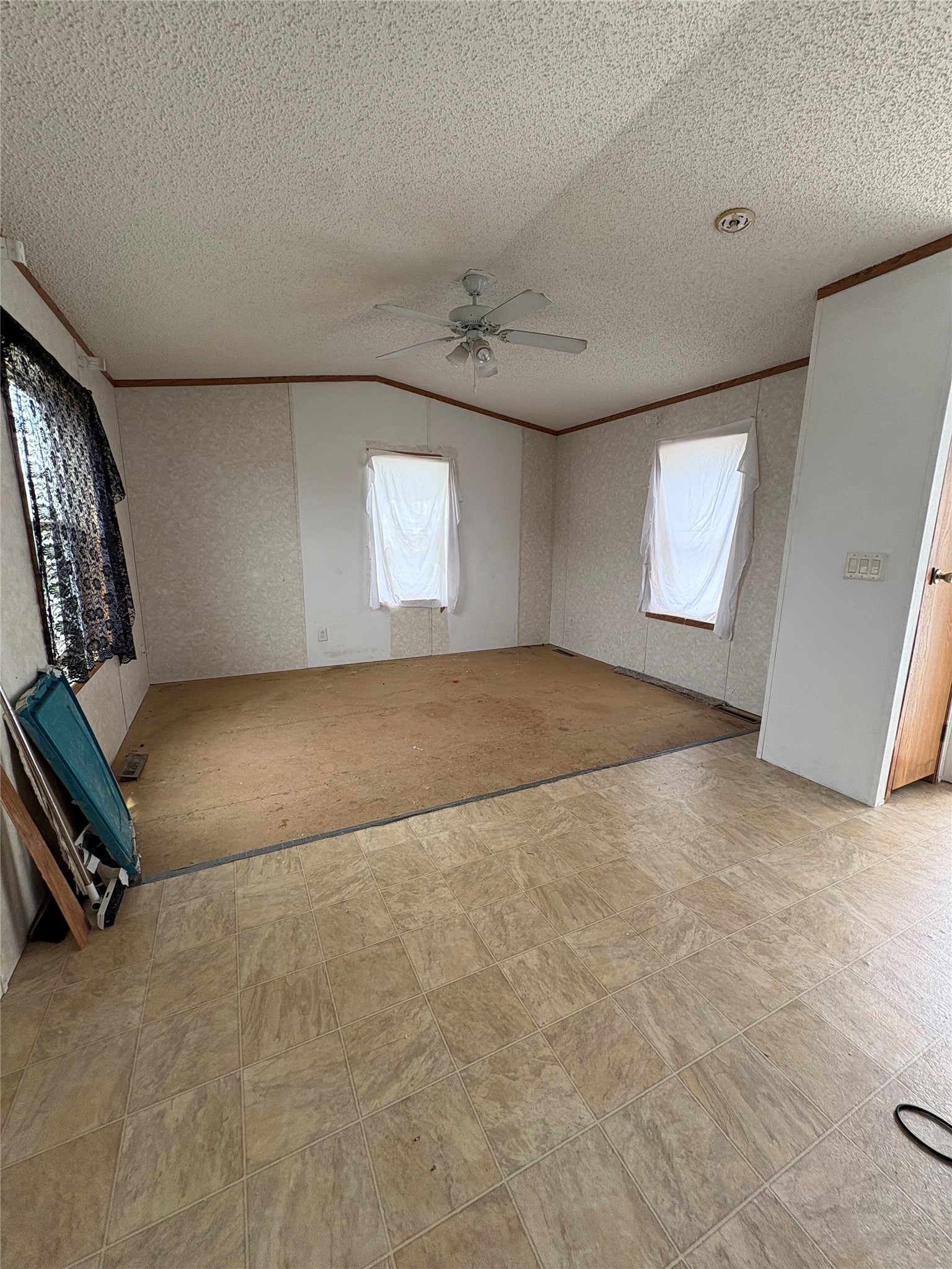 4178 Highwood Drive Property Photo 4