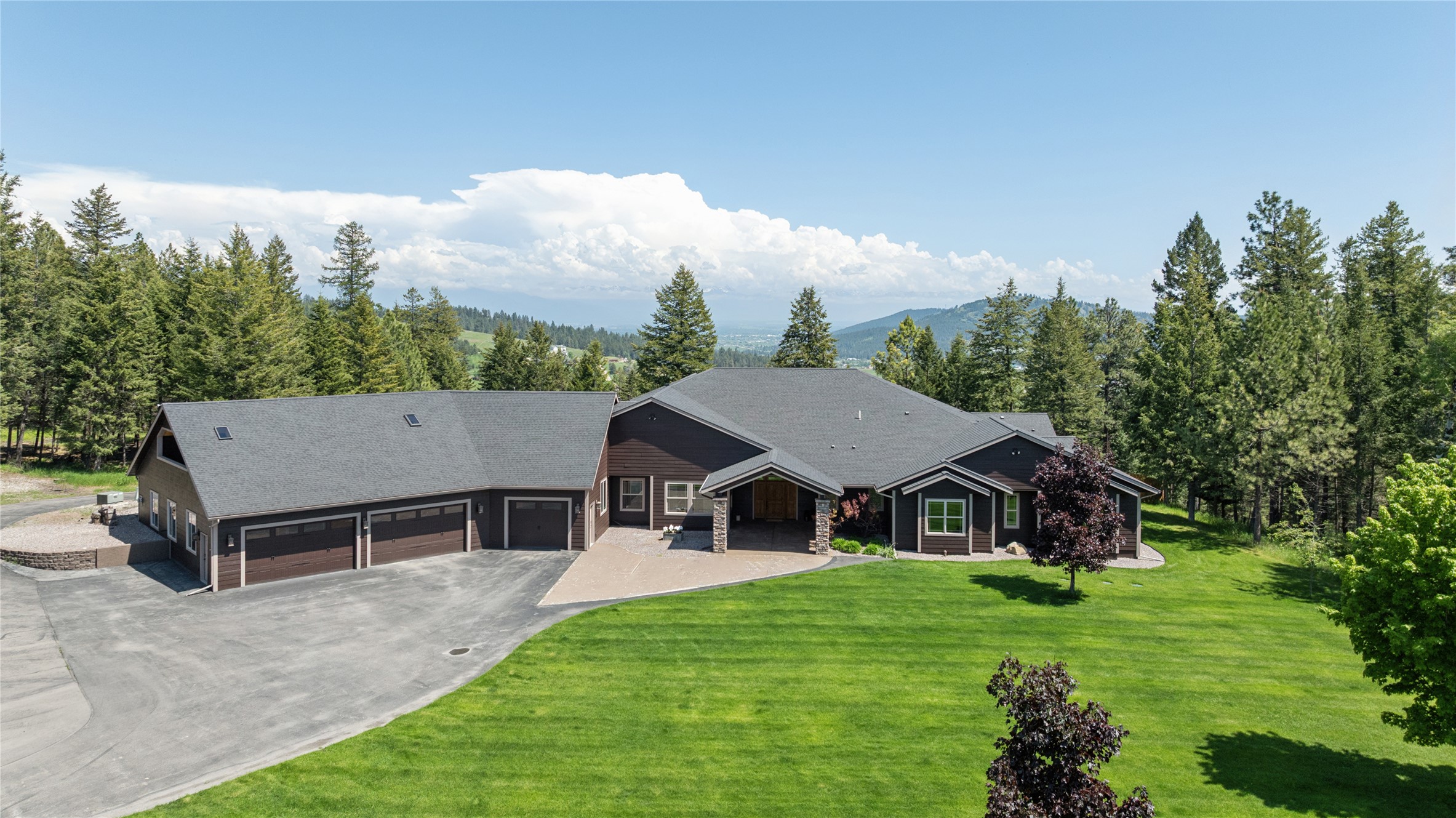 1173 Kienas Road N Property Photo 1