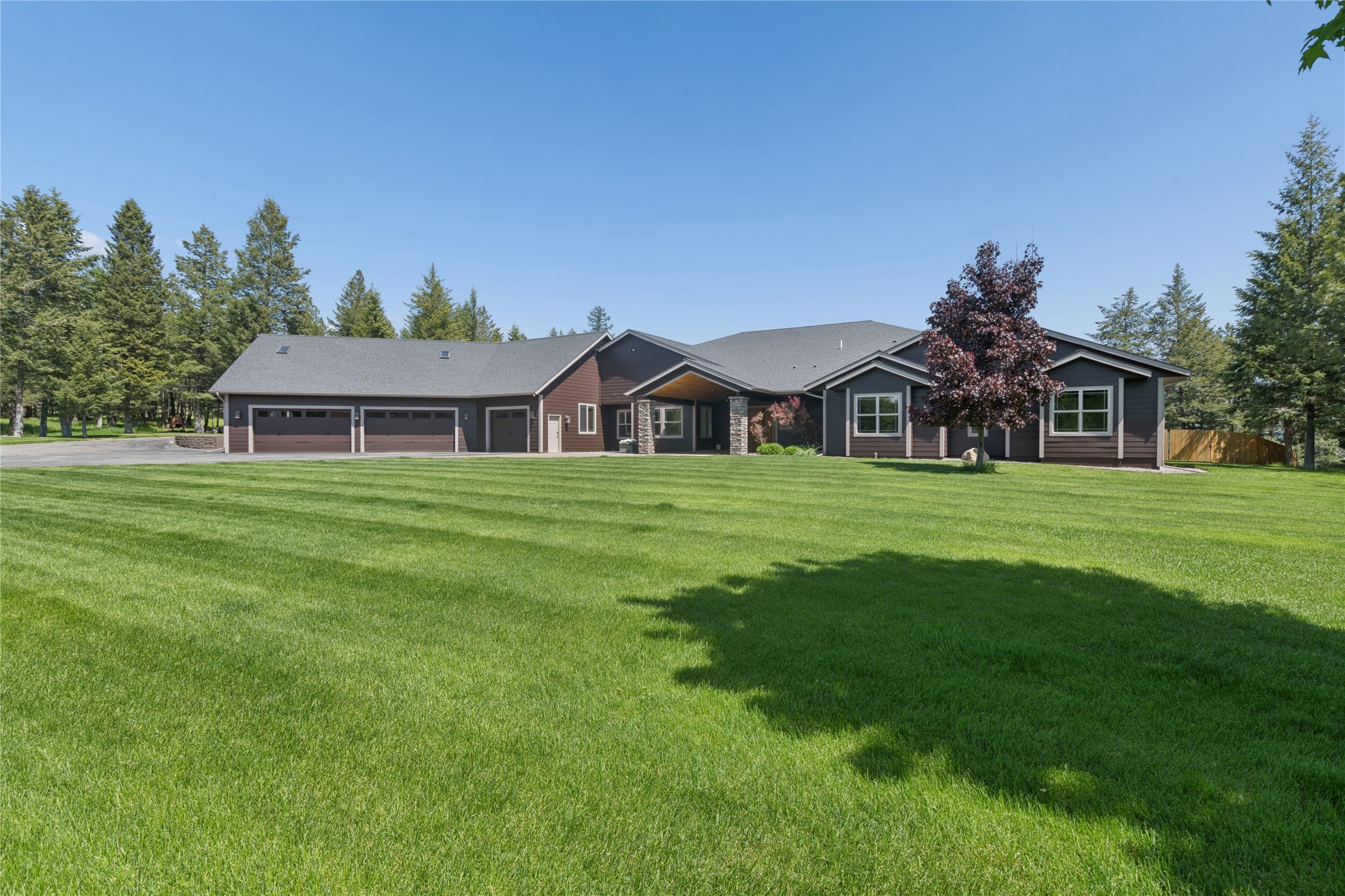 1173 Kienas Road N Property Photo 3