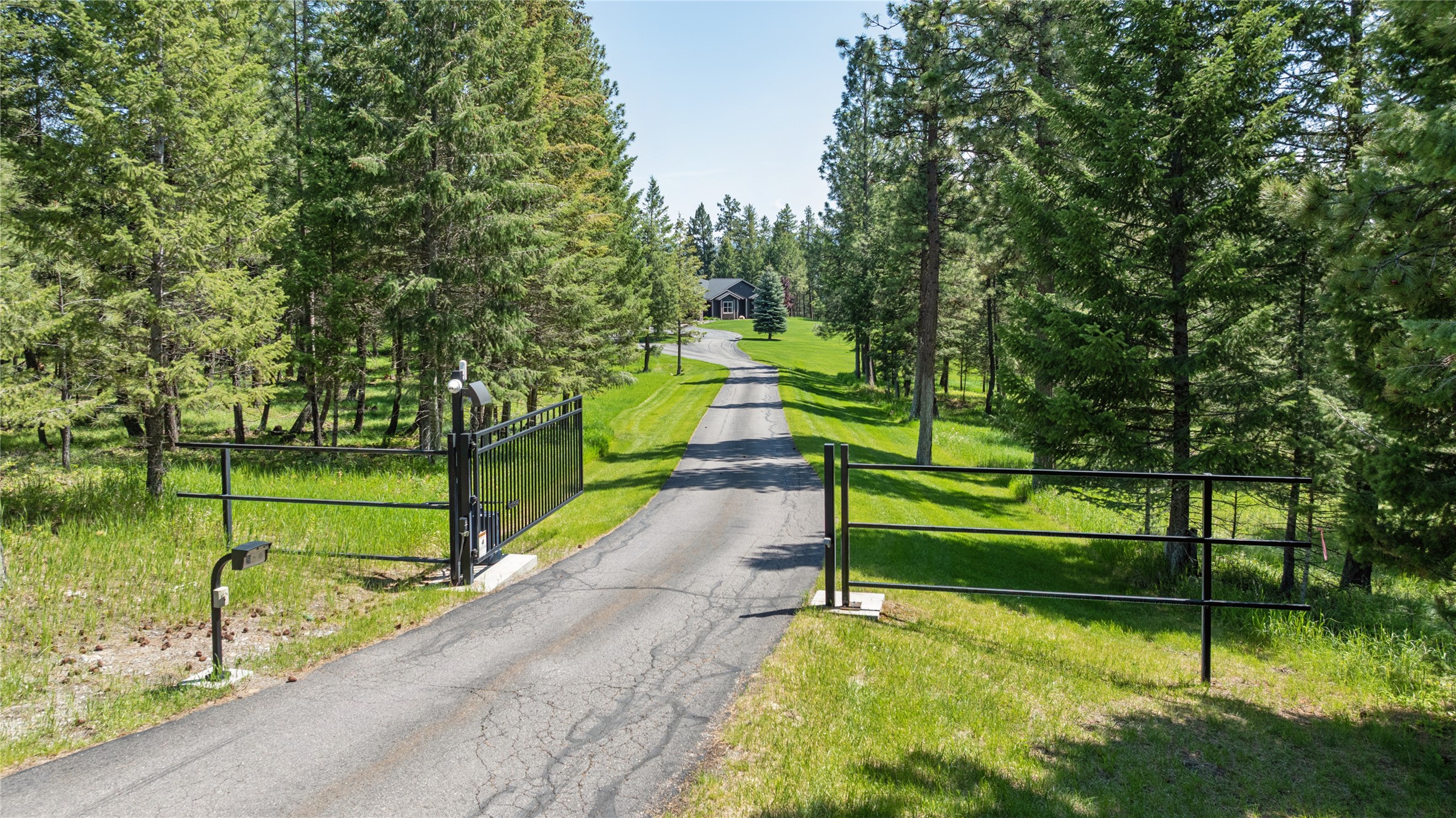 1173 Kienas Road N Property Photo 5