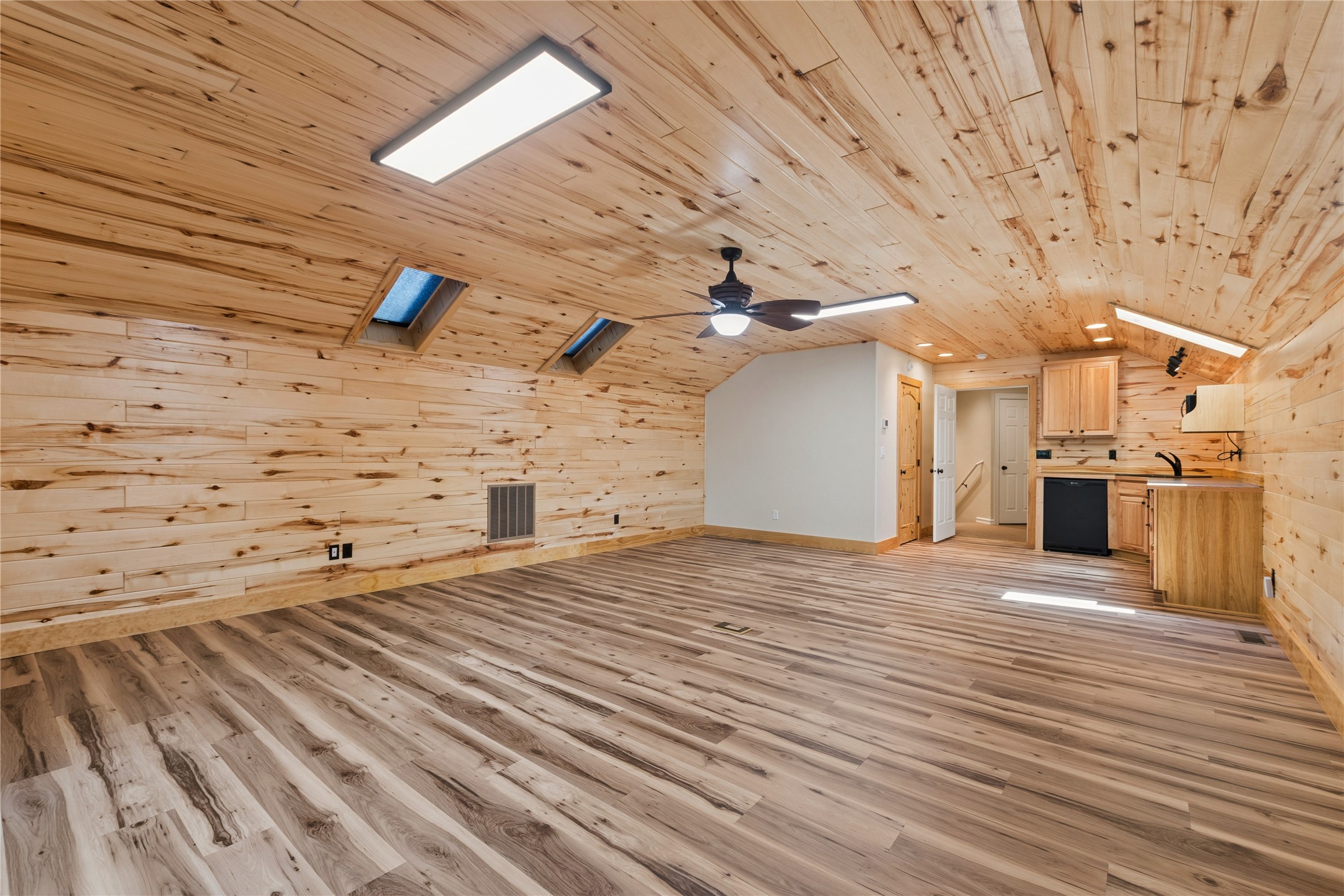 1173 Kienas Road N Property Photo 49
