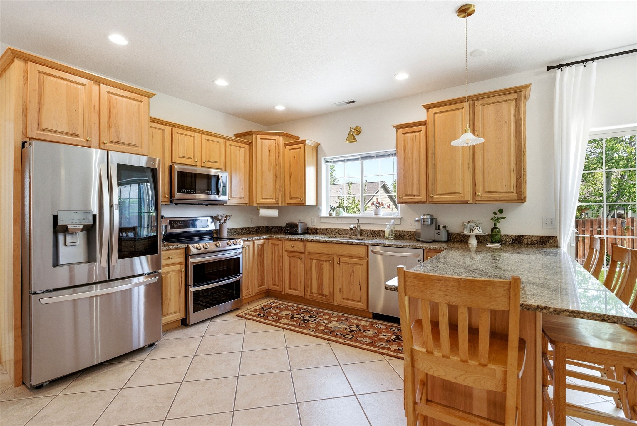 6012 Hobson Lane Property Photo 4