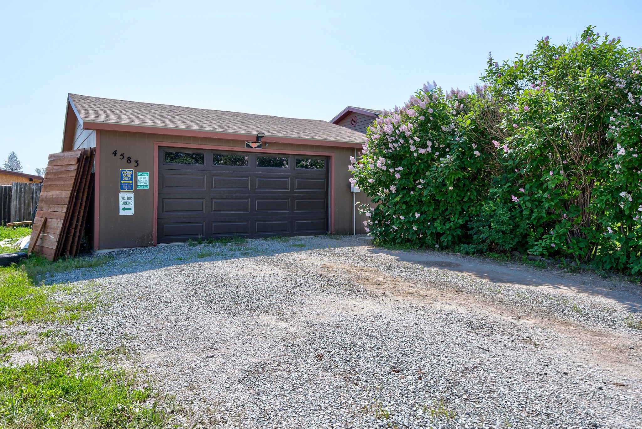 4583 Victoria Drive Property Photo 6