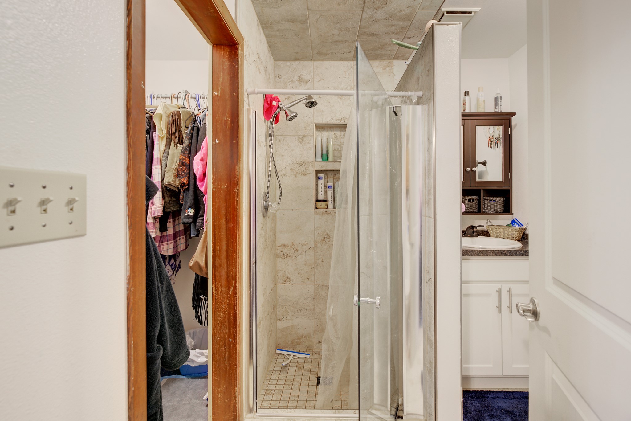4583 Victoria Drive Property Photo 25