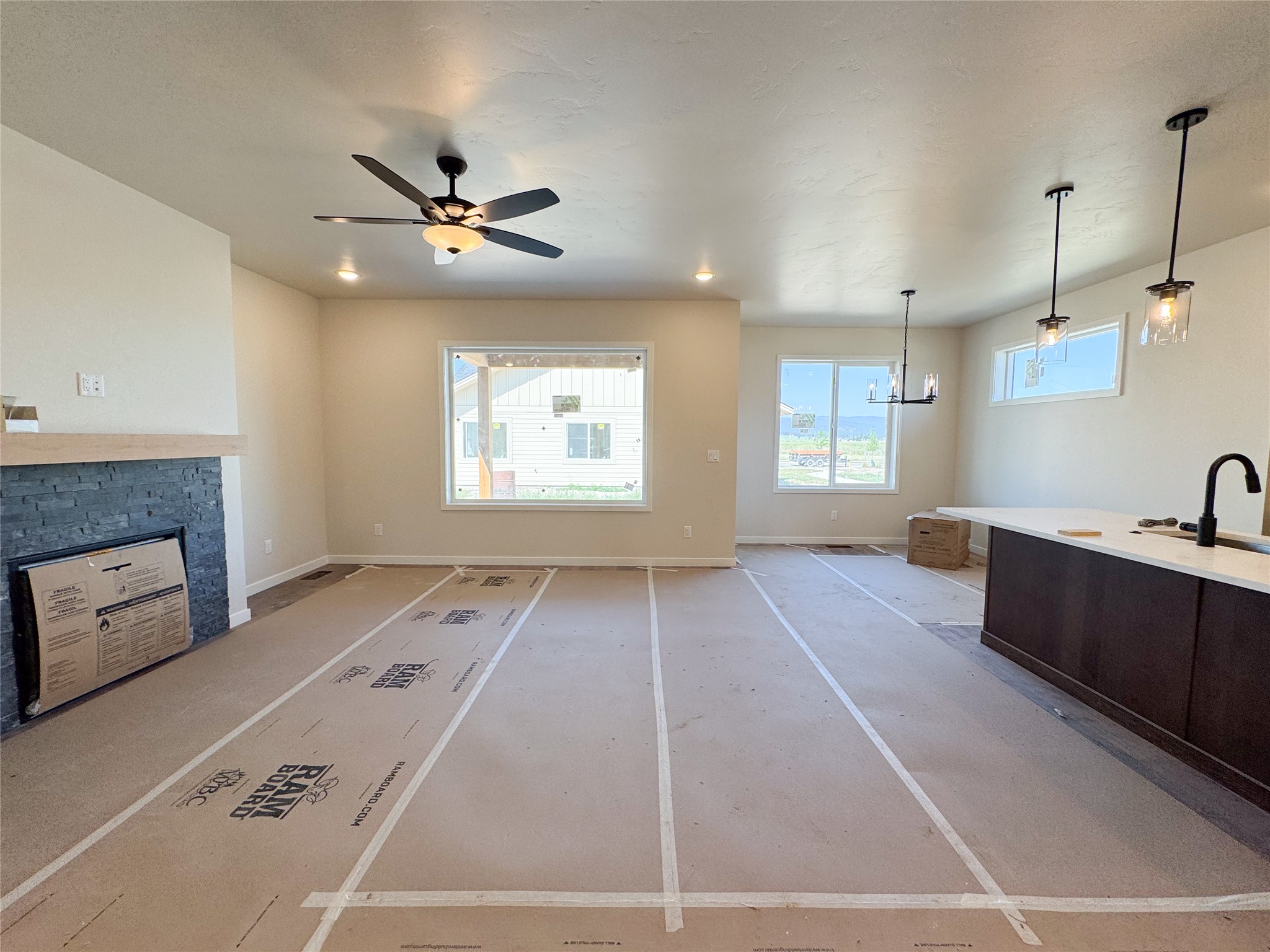 820 Rivet Way Property Photo 6