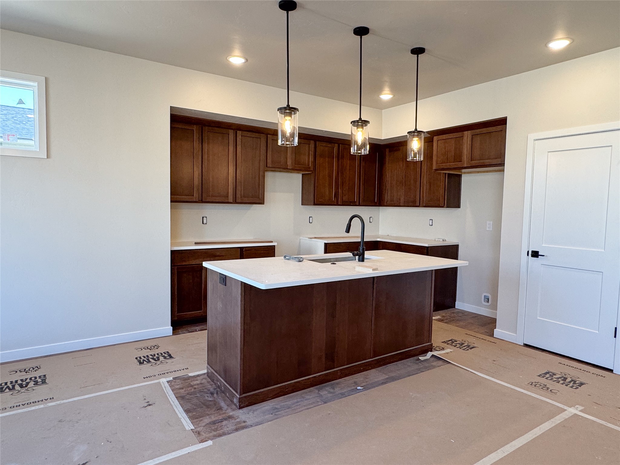 820 Rivet Way Property Photo 8