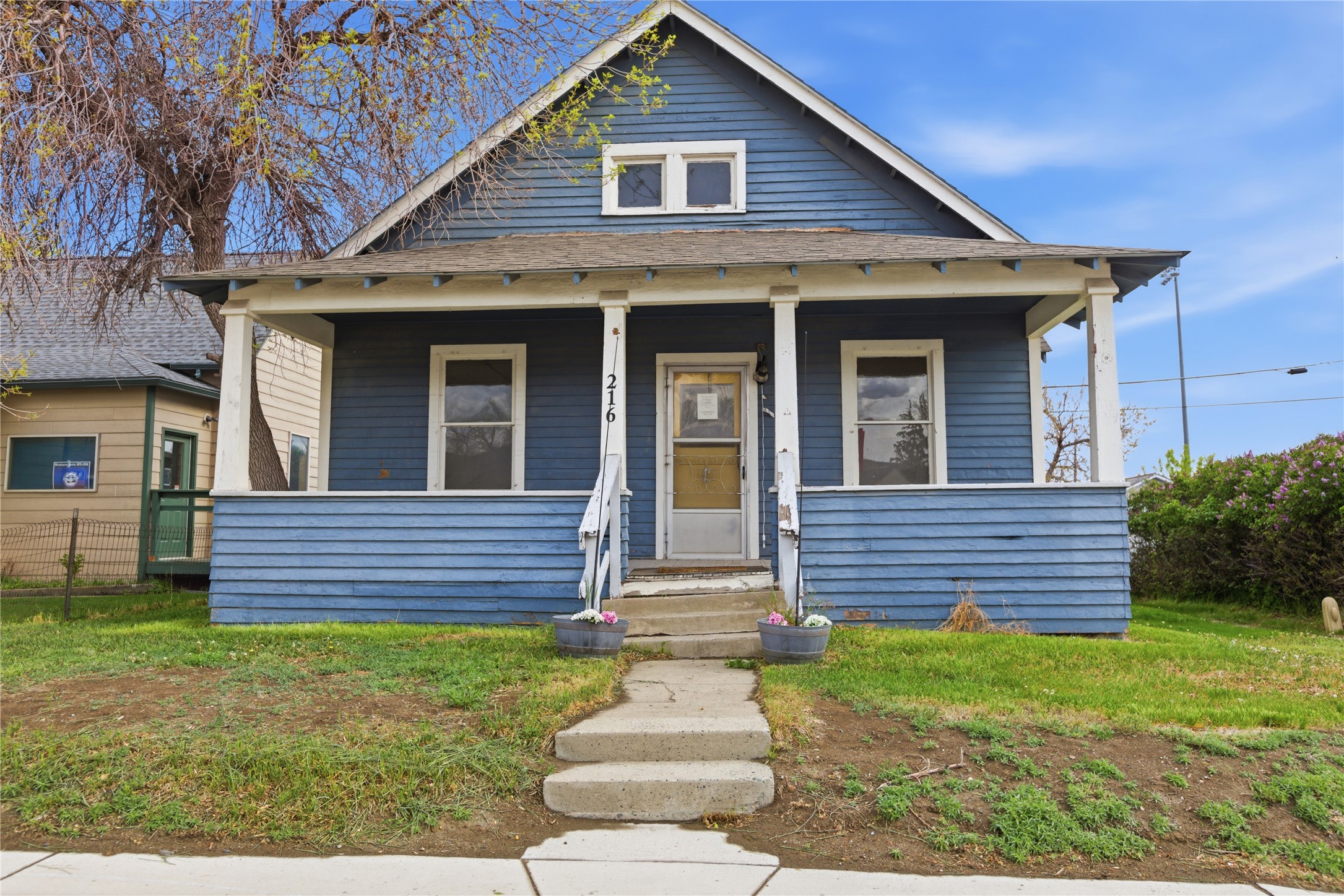 216 E Lyndale Avenue Property Photo 1