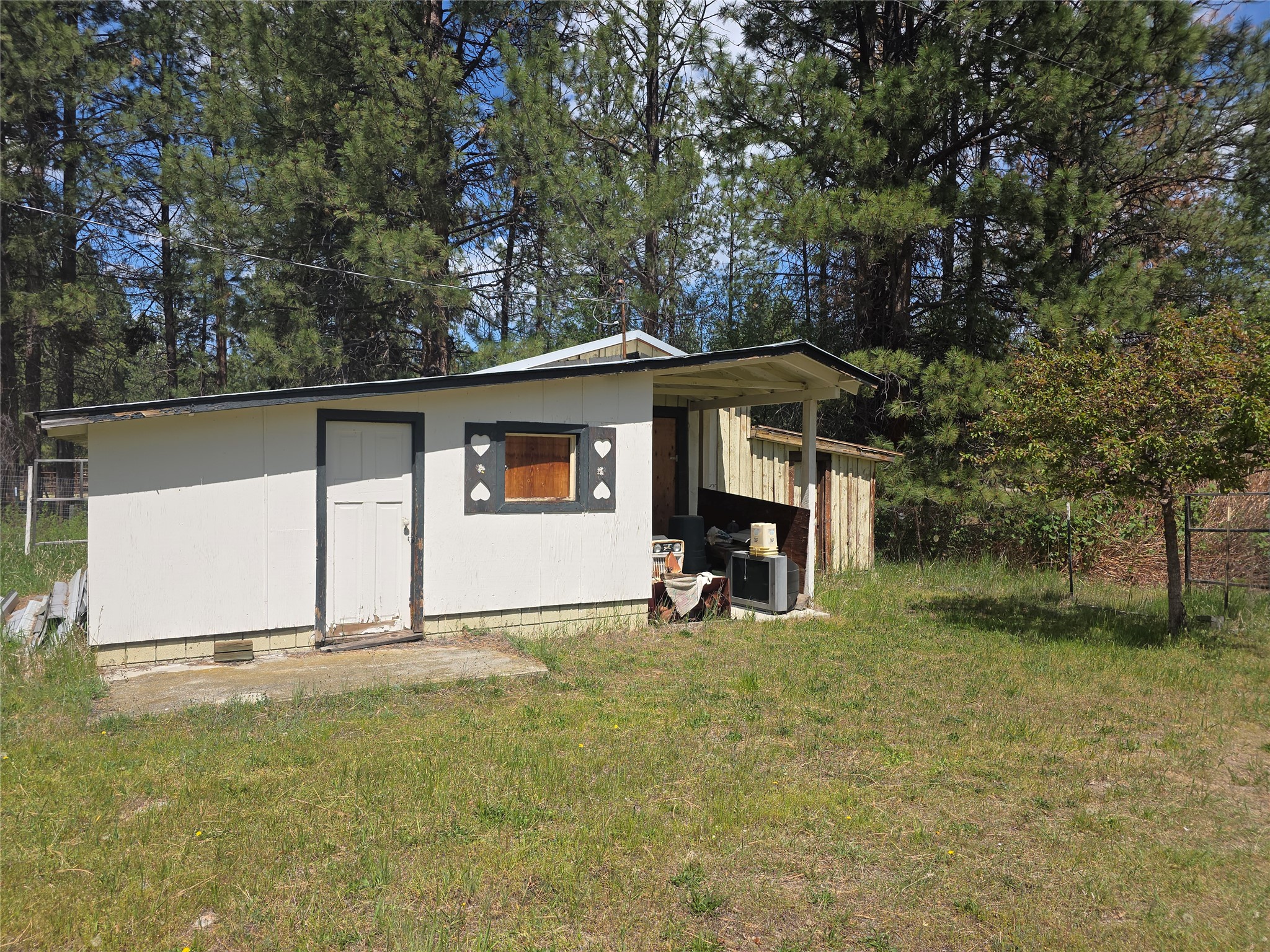 2037 Middle Bear Creek Road Property Photo 34