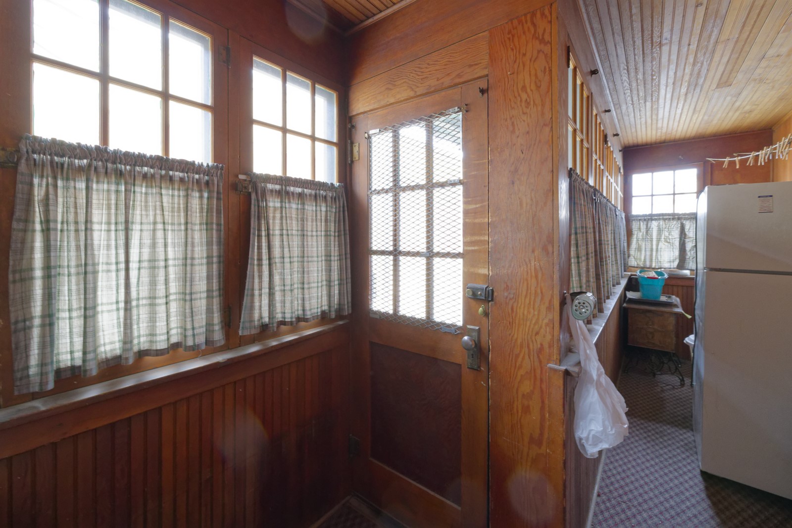 412 W Park Street Property Photo 7