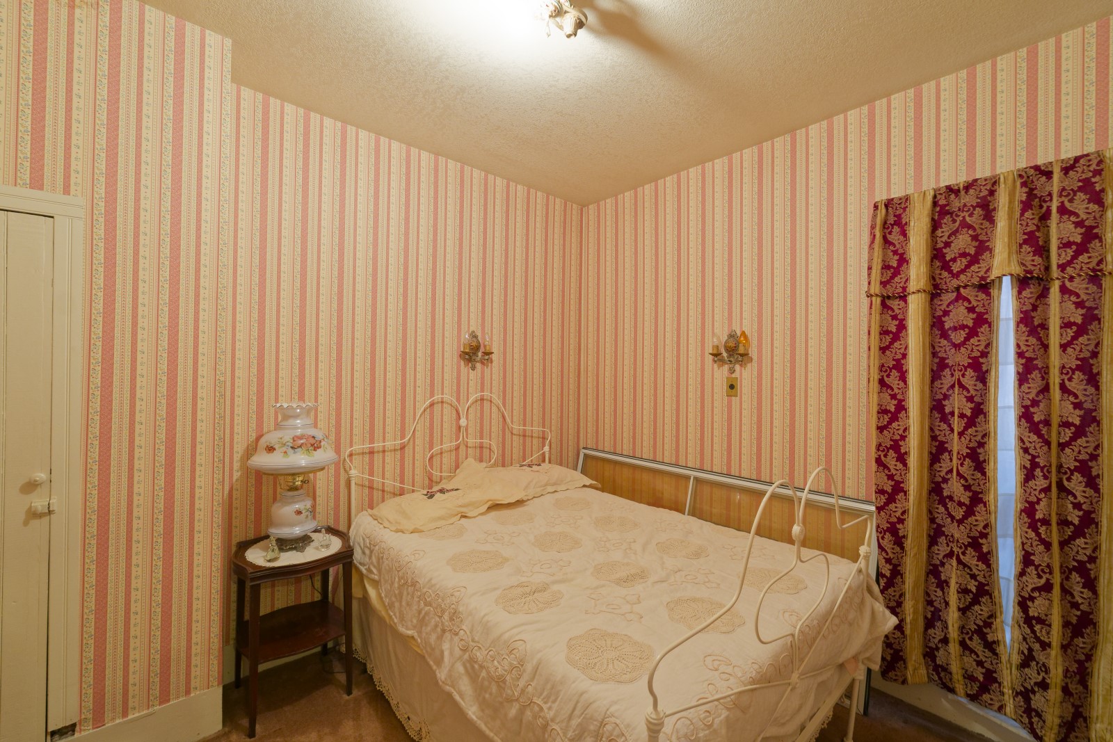 412 W Park Street Property Photo 18
