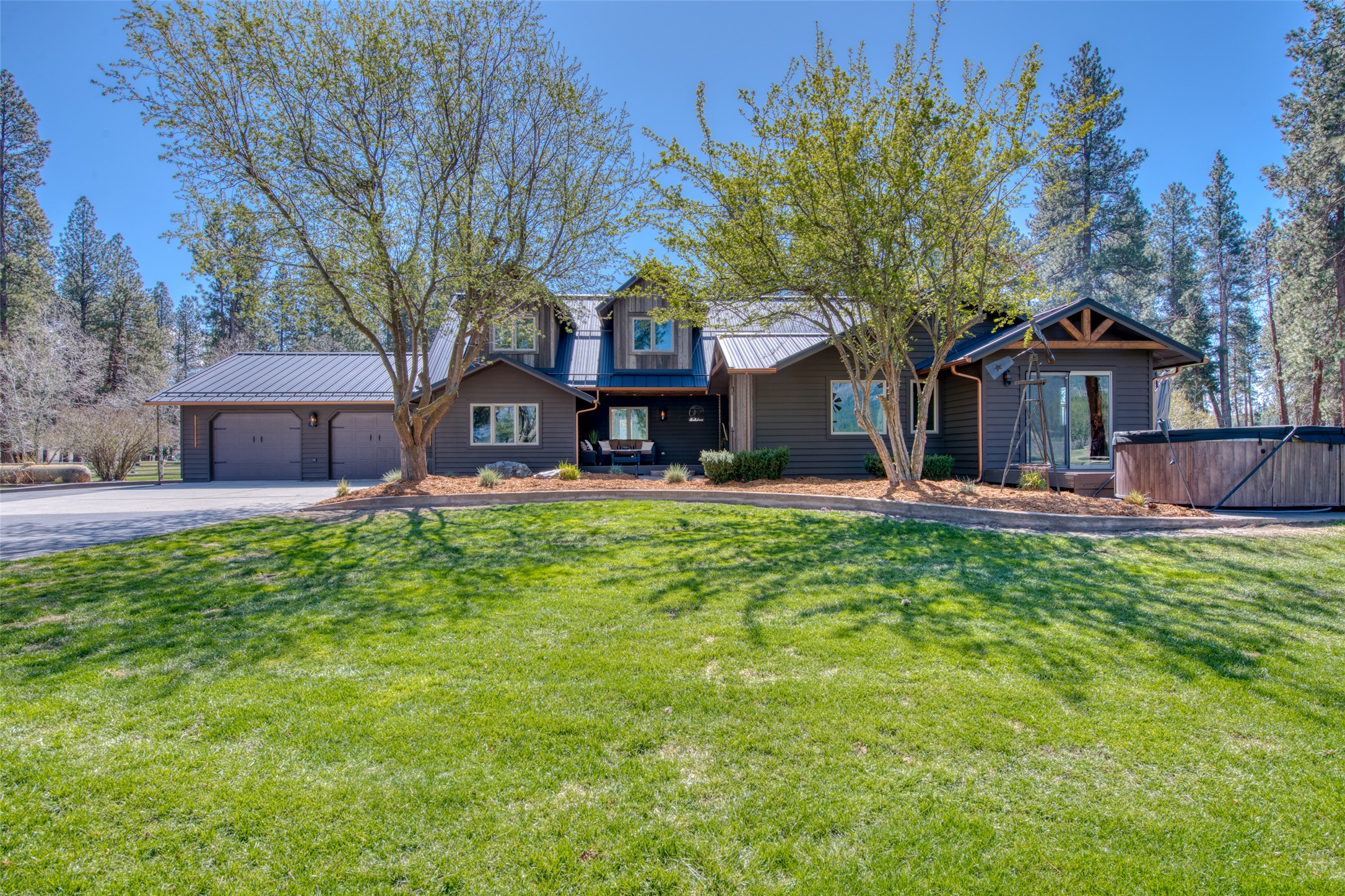 229 Camas Creek Loop Property Photo 3