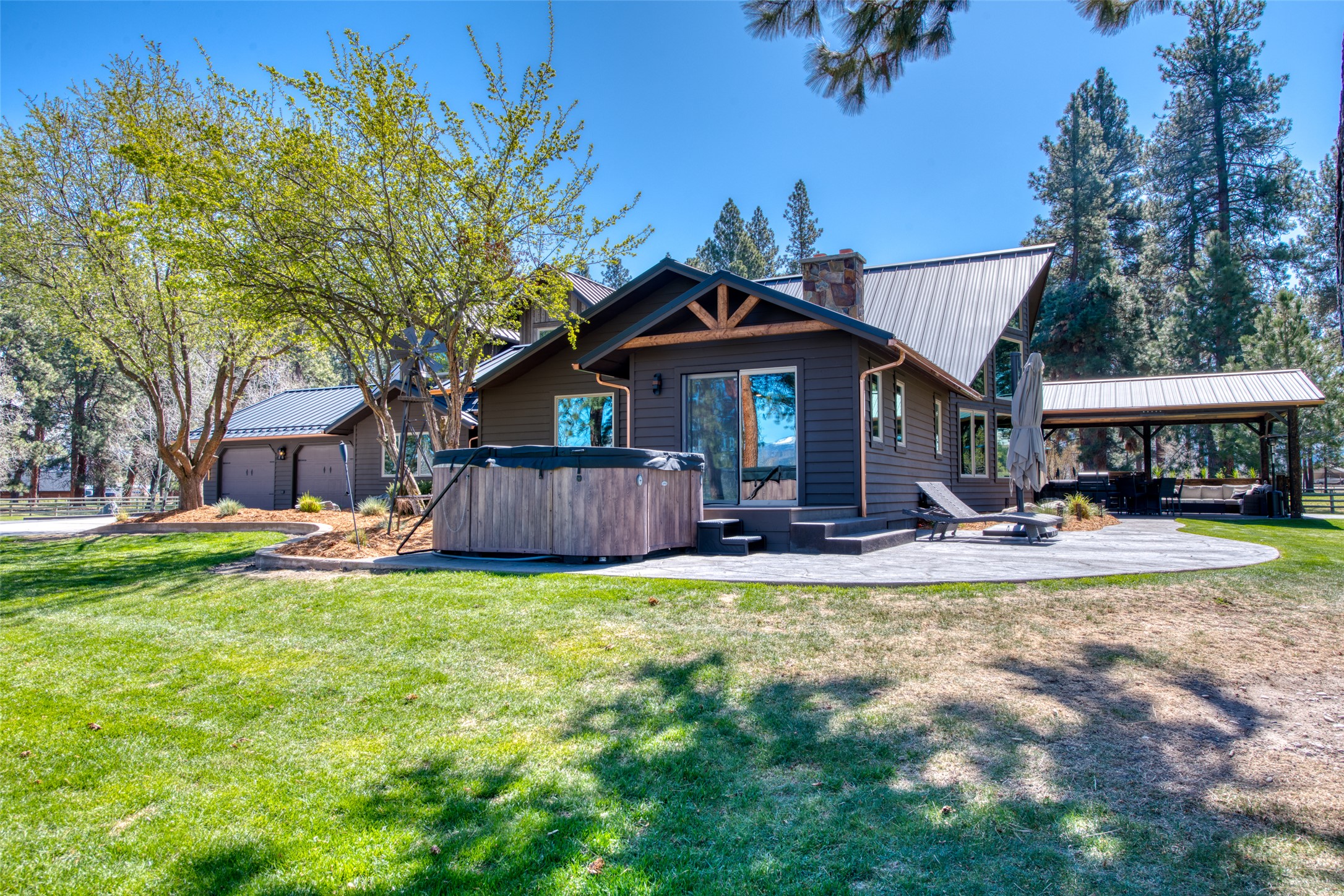 229 Camas Creek Loop Property Photo 5