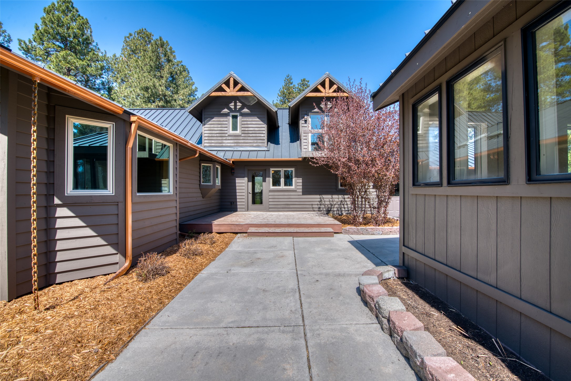 229 Camas Creek Loop Property Photo 8