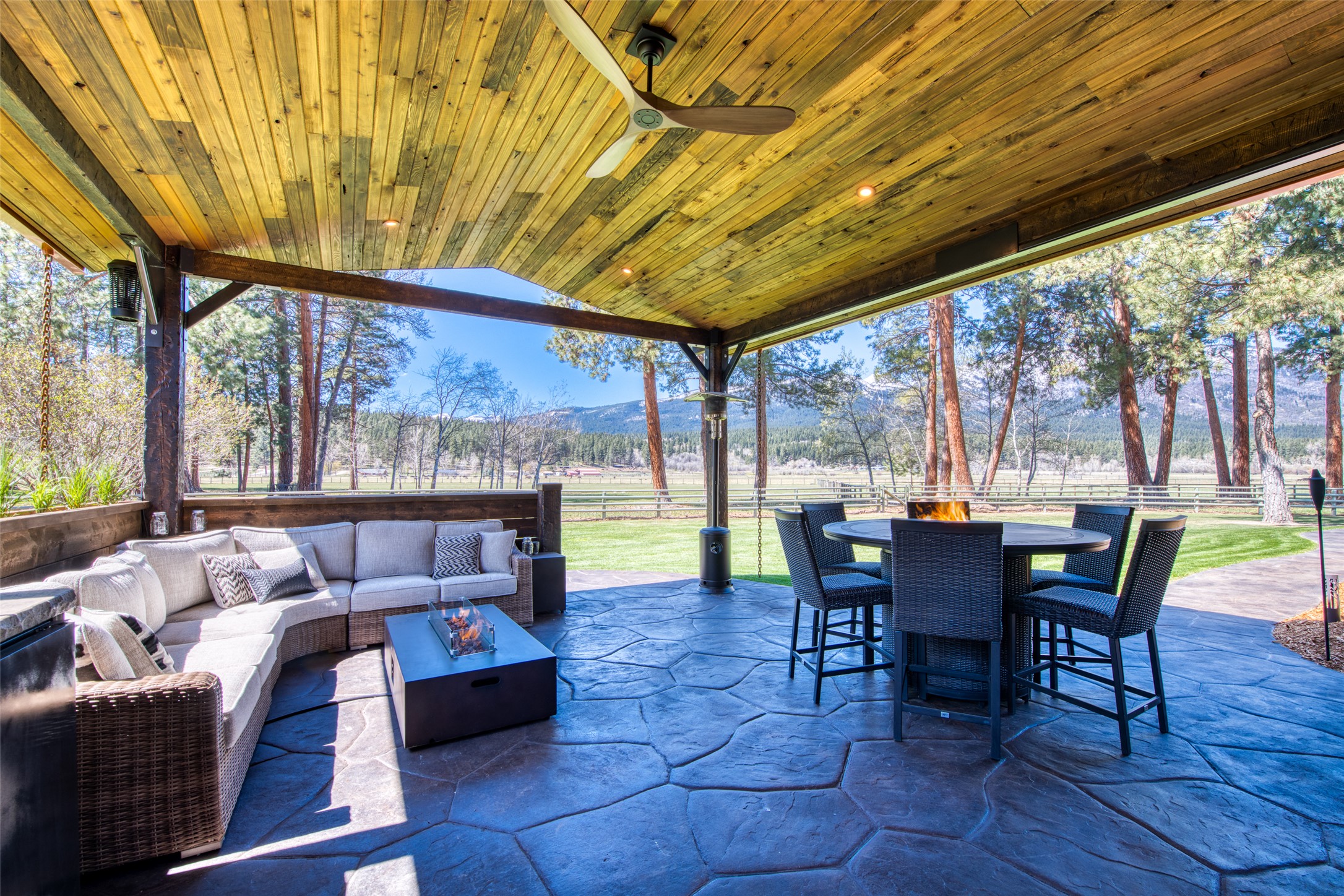 229 Camas Creek Loop Property Photo 11